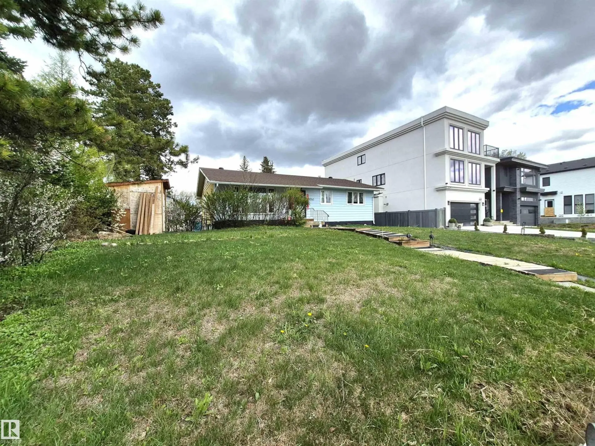 11740/11742 UNIVERSITY AV NW - Image 1