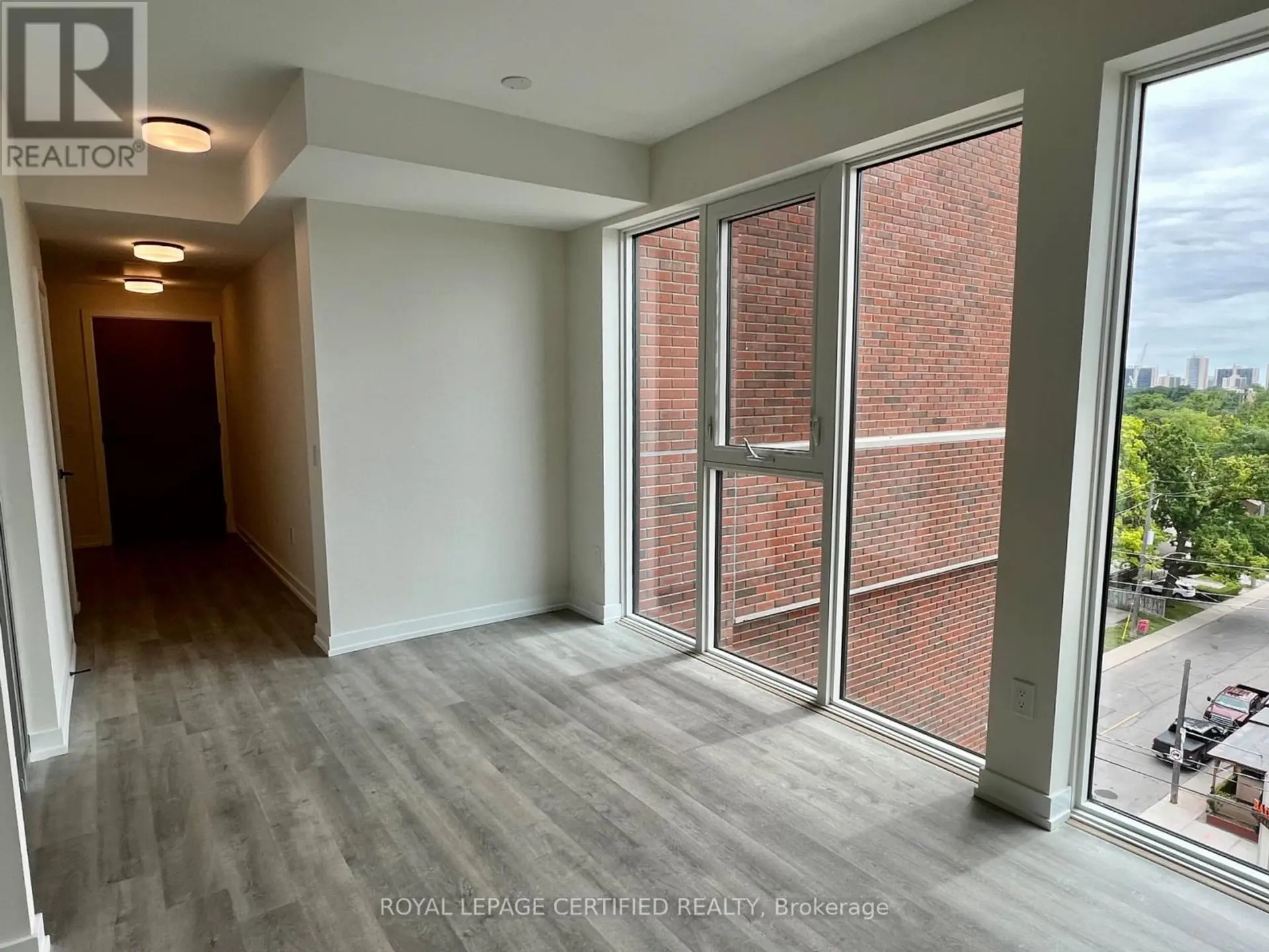#703 2300 ST. CLAIR AVENUE W - Image 6