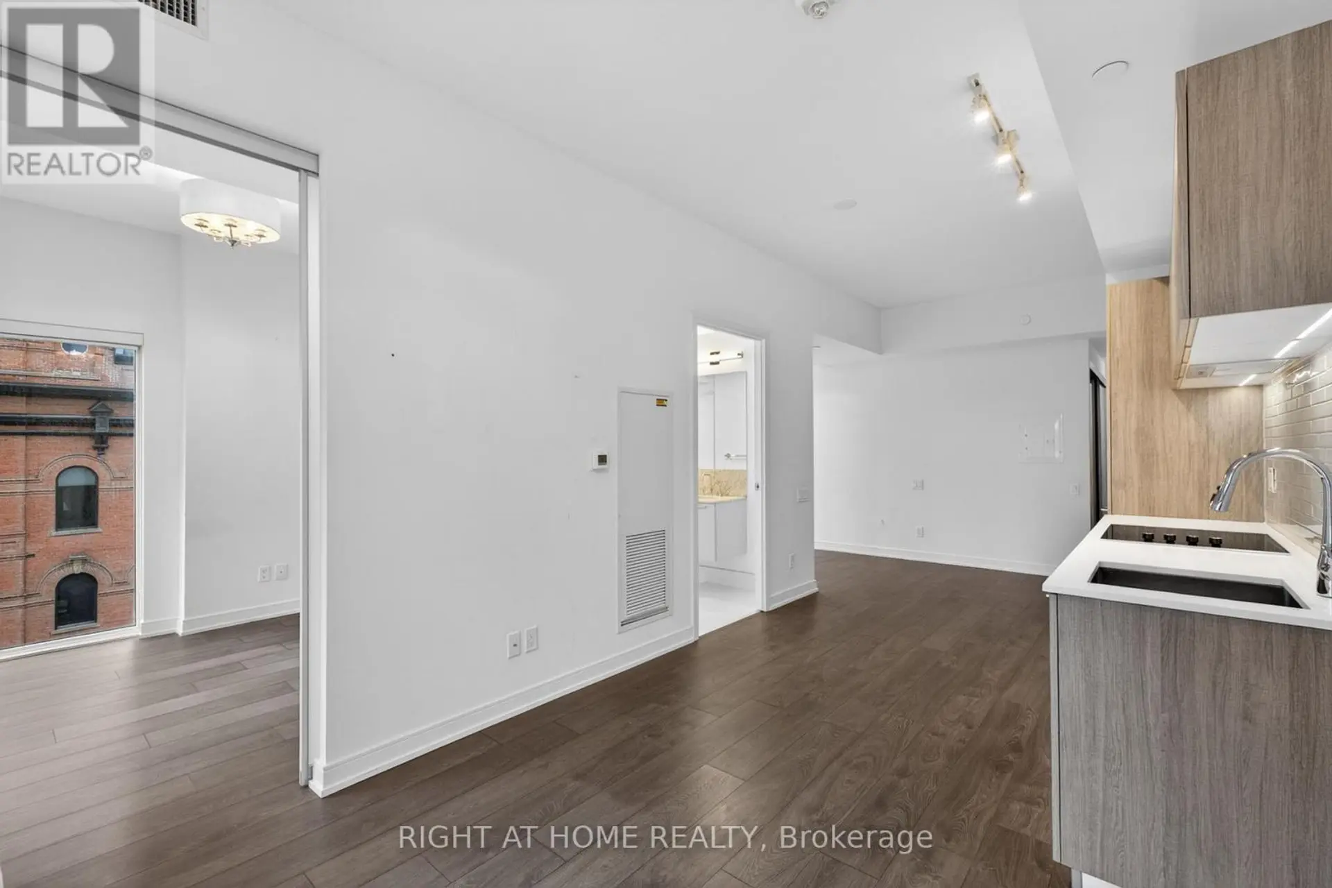 #512 3 GLOUCESTER STREET - Image 12