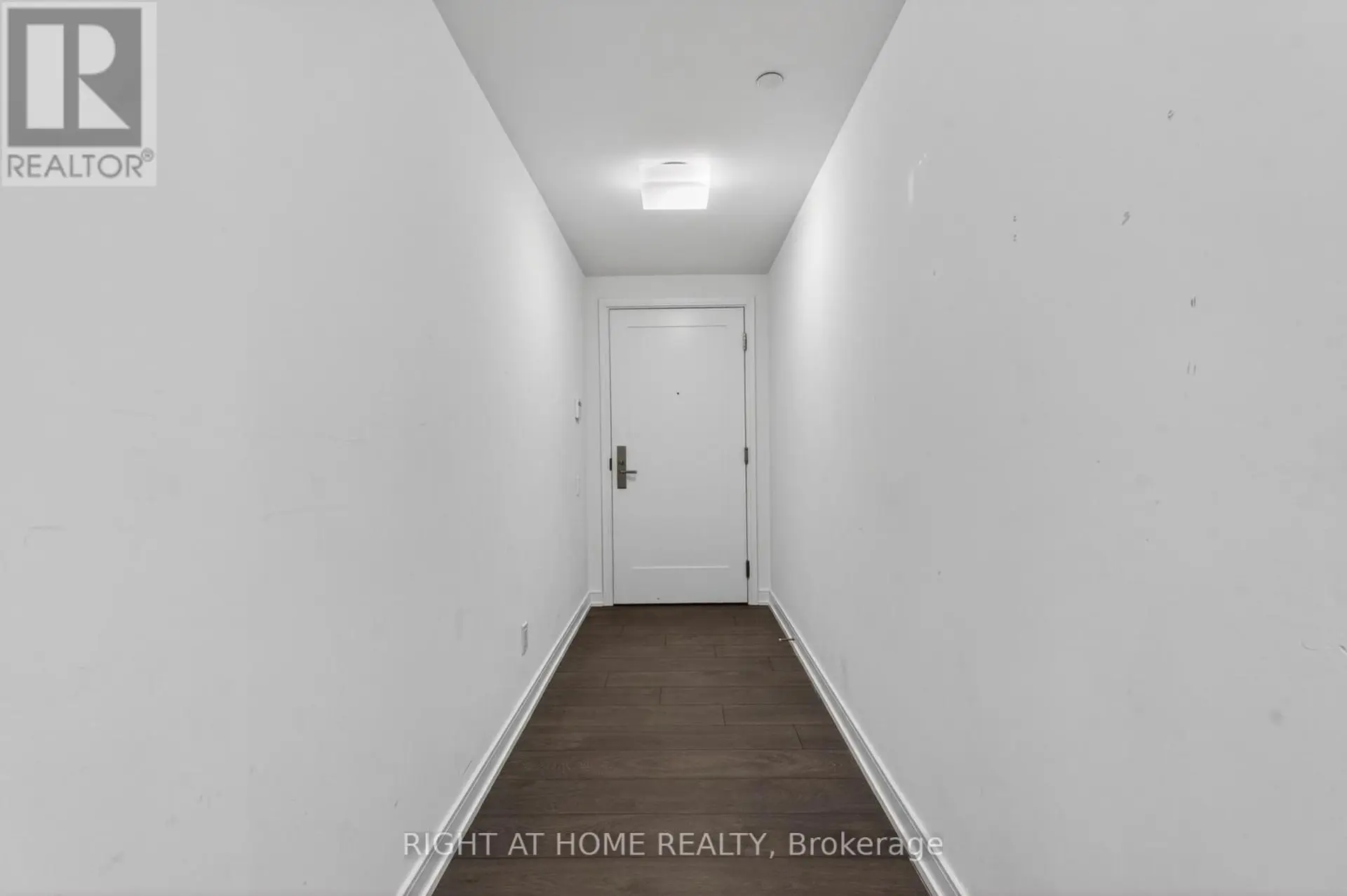 #512 3 GLOUCESTER STREET - Image 2