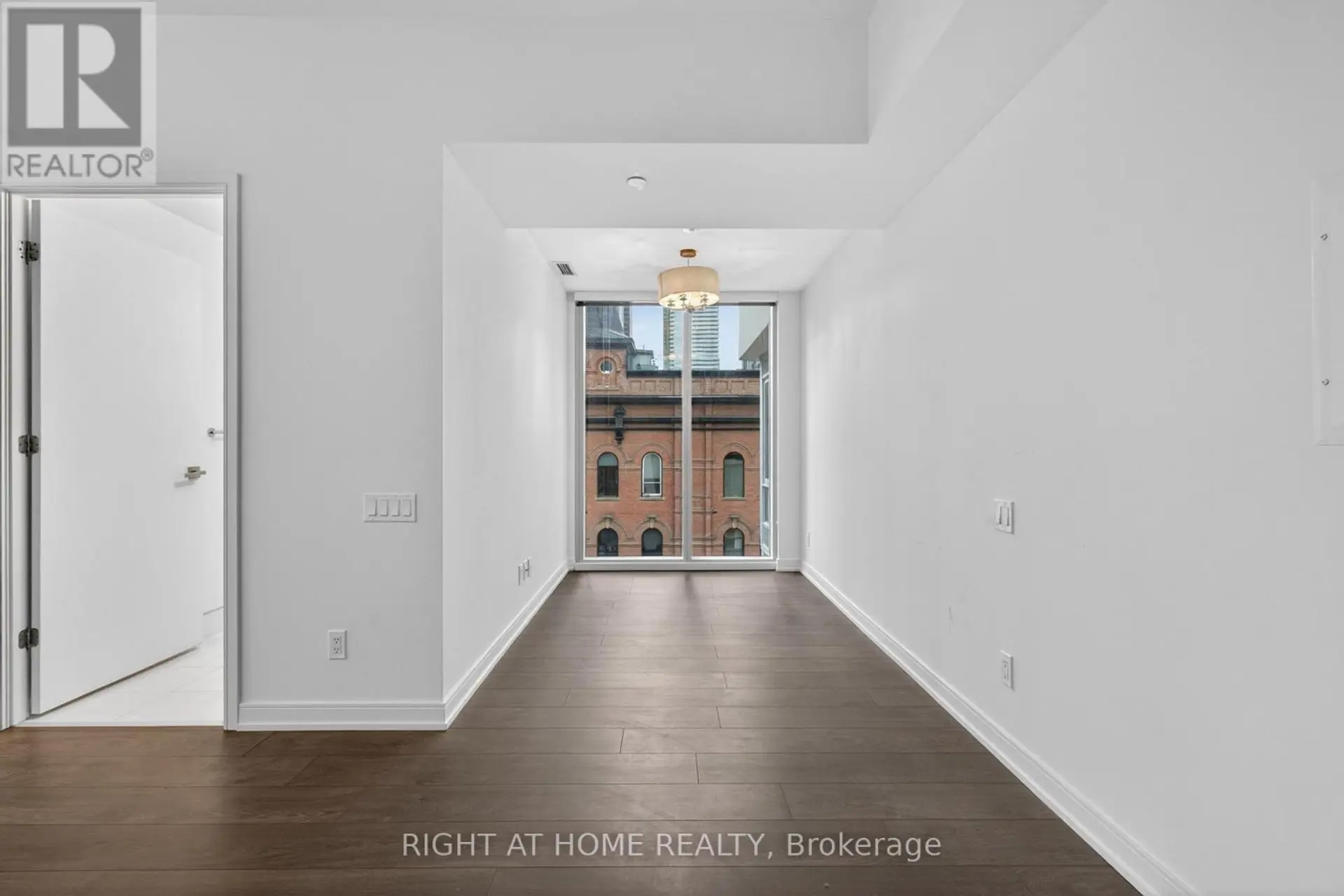 #512 3 GLOUCESTER STREET - Image 6