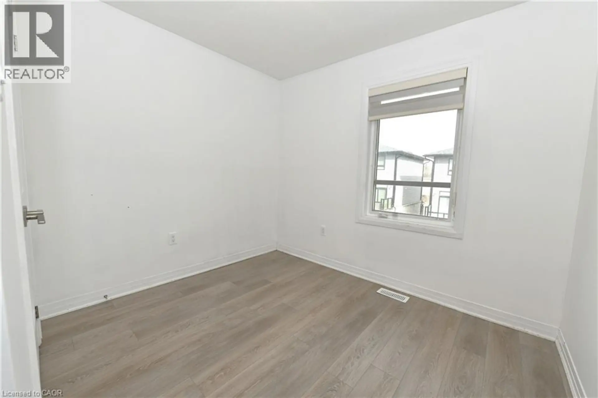 #70 51 SPARROW Avenue - Image 13