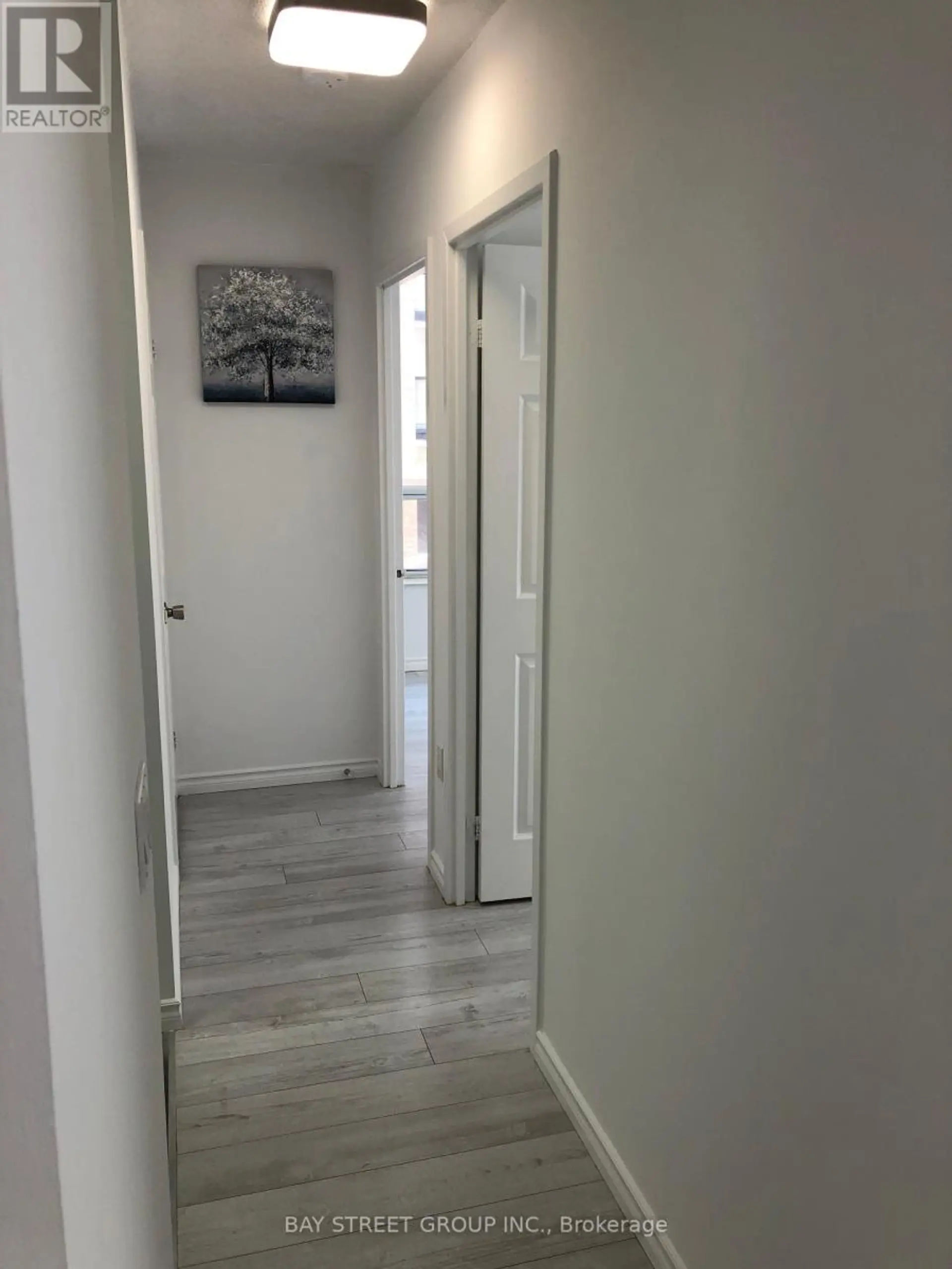 #308 284 BLOOR STREET W - Image 2