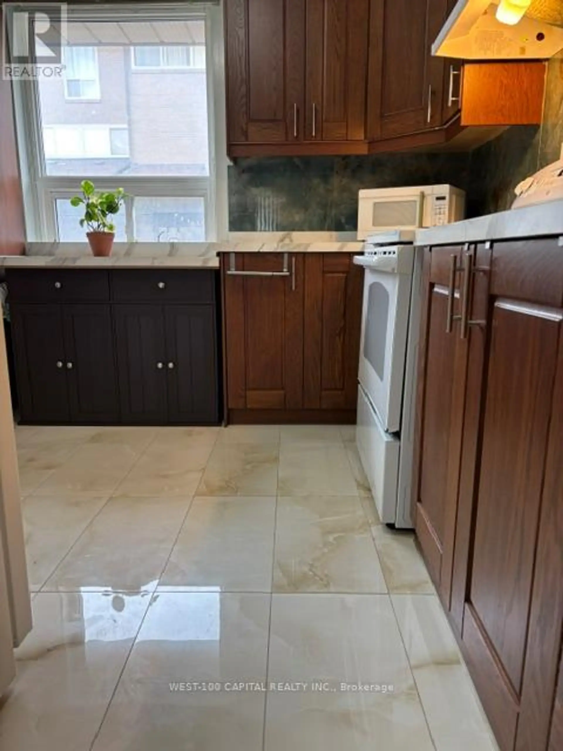 ##73 246 JOHN GARLAND BOULEVARD - Image 3
