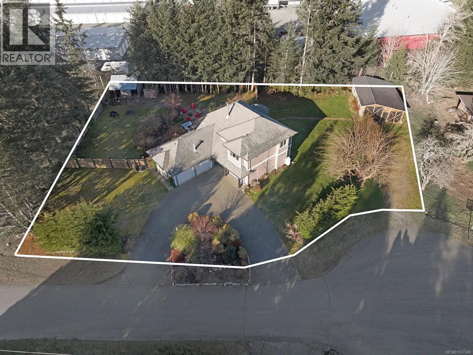 Property at 1669 Essex Pl, Comox, BC