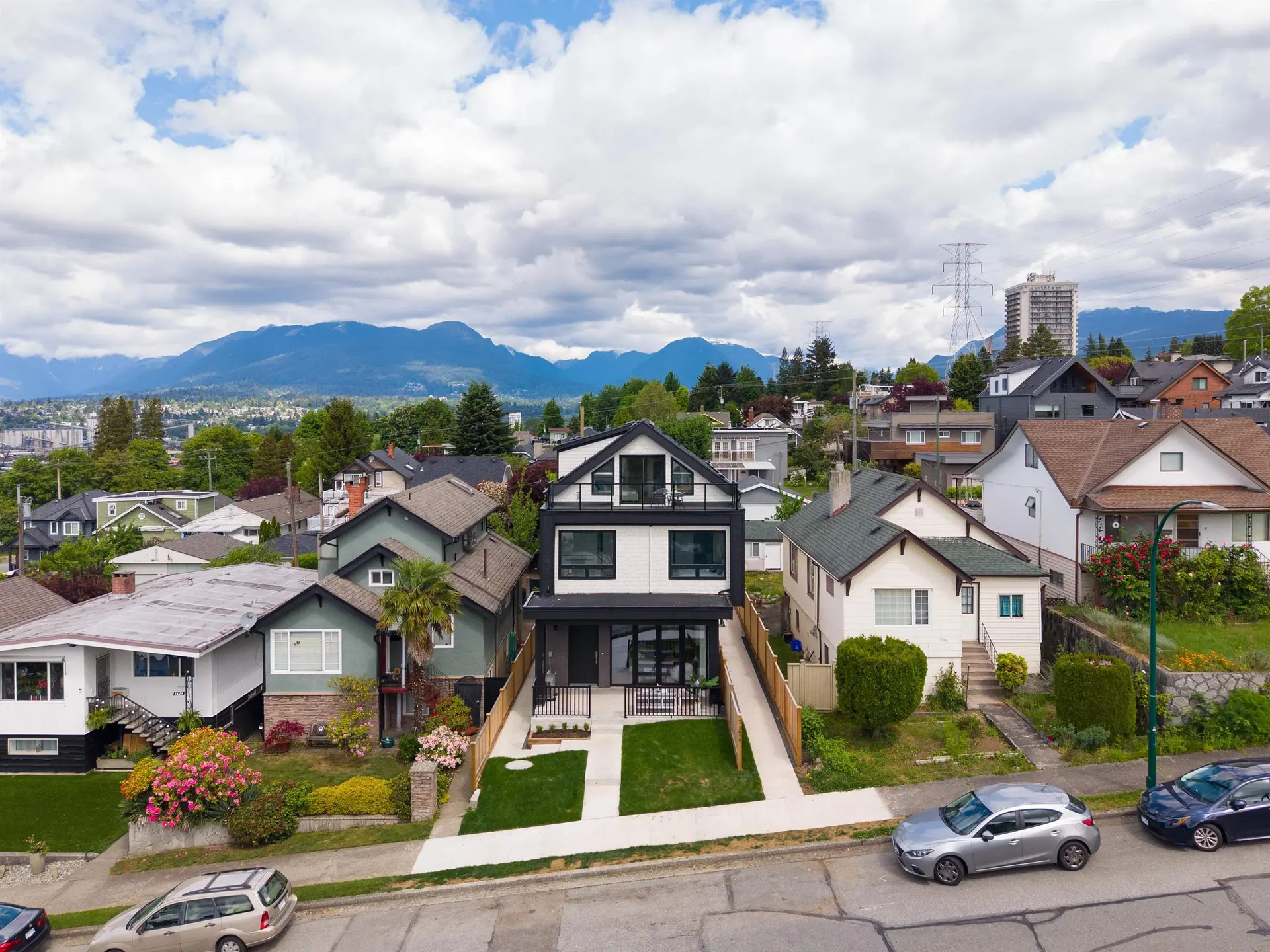 Property at #1 3645 Dundas Street, Vancouver, BC