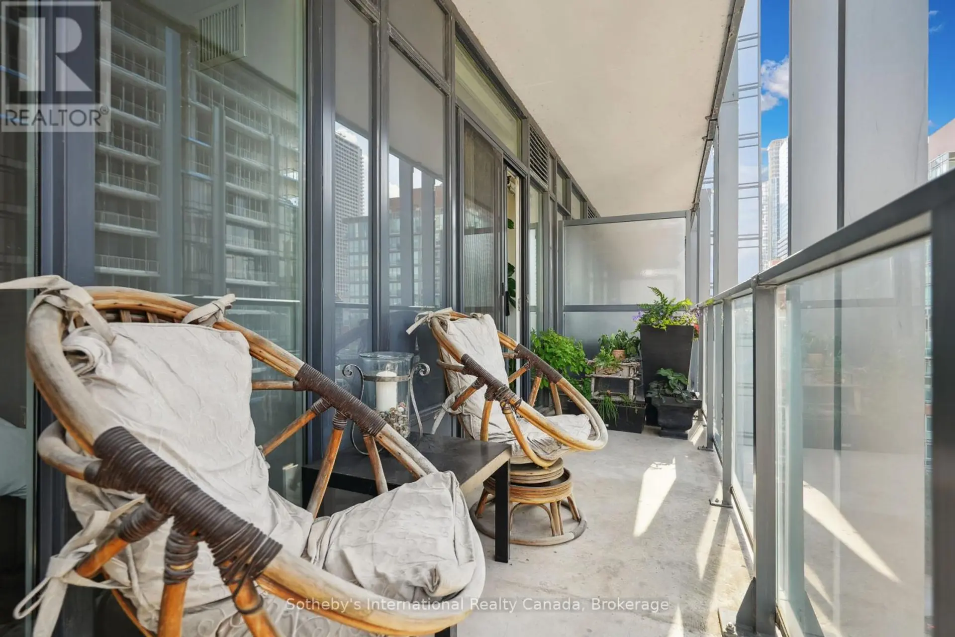 #903 105 GEORGE STREET - Image 10