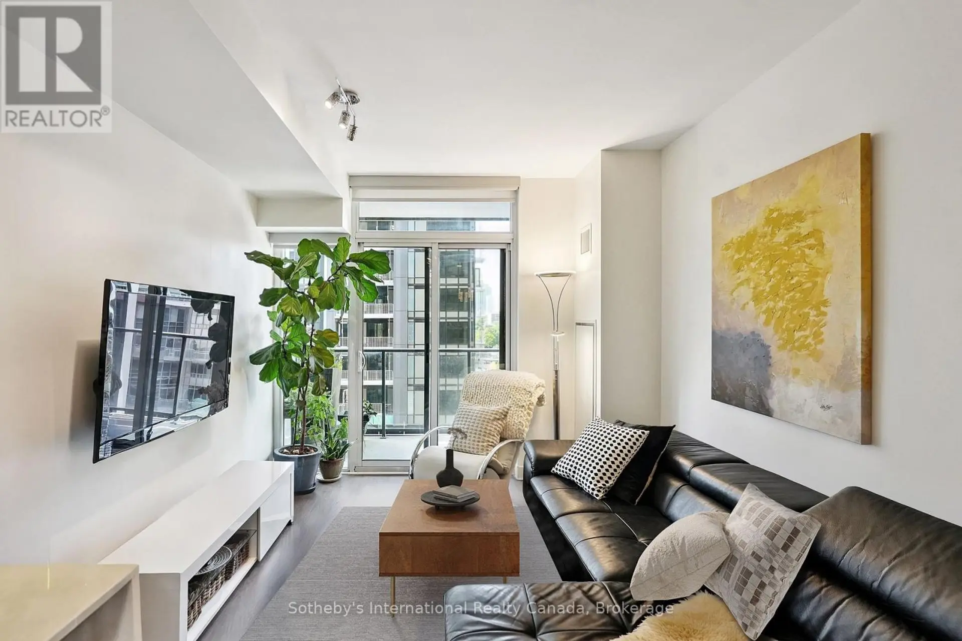 #903 105 GEORGE STREET - Image 4