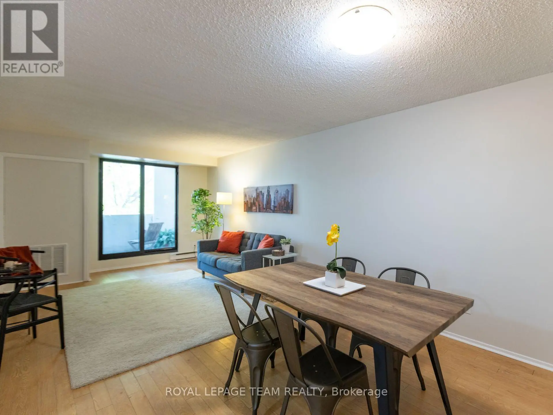 #404 200 BAY STREET - Image 4