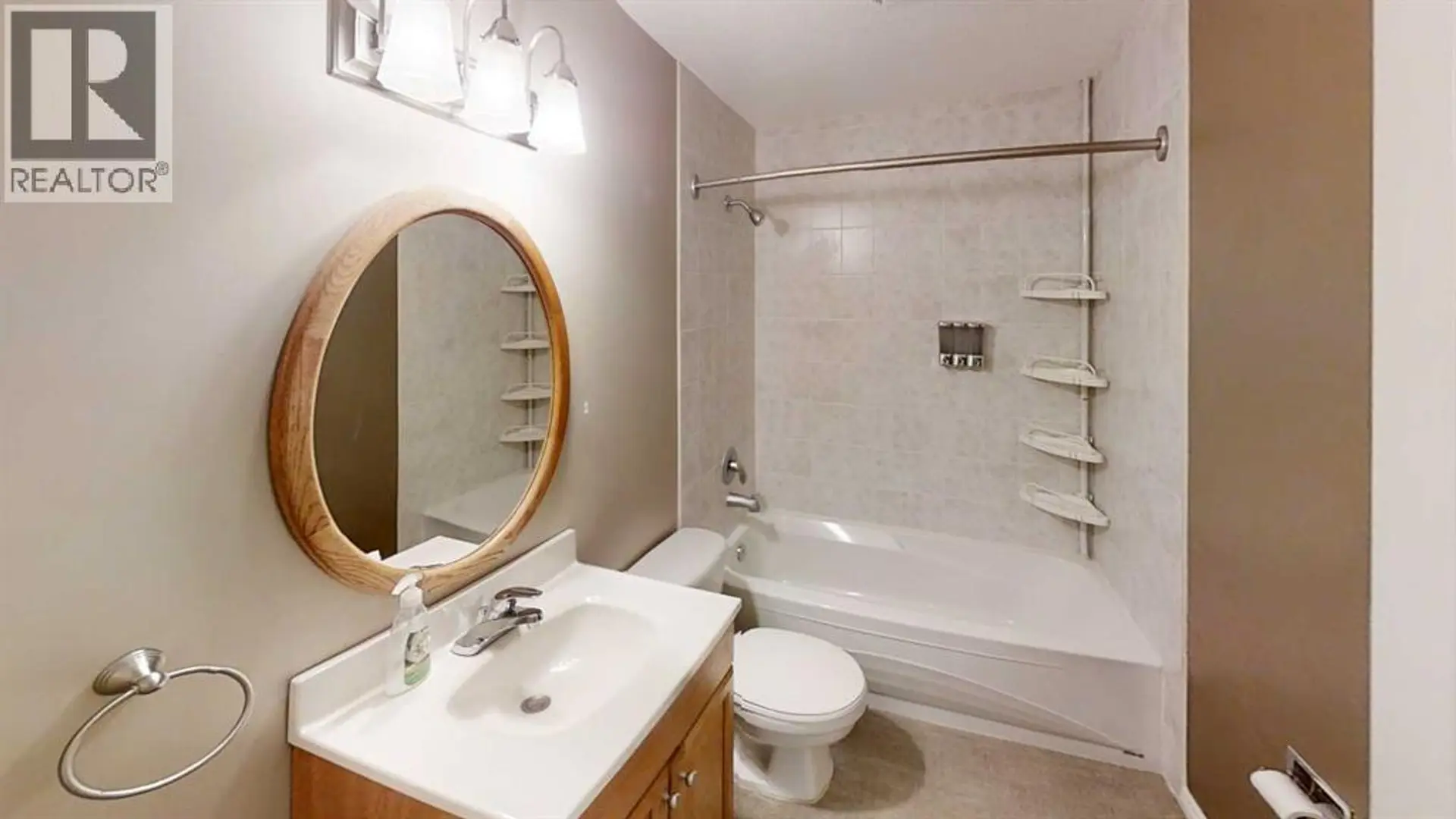9319 103 Avenue - Image 11