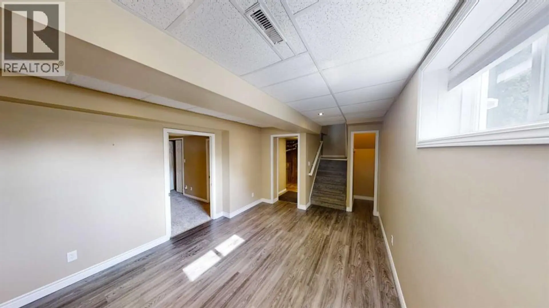 9319 103 Avenue - Image 9