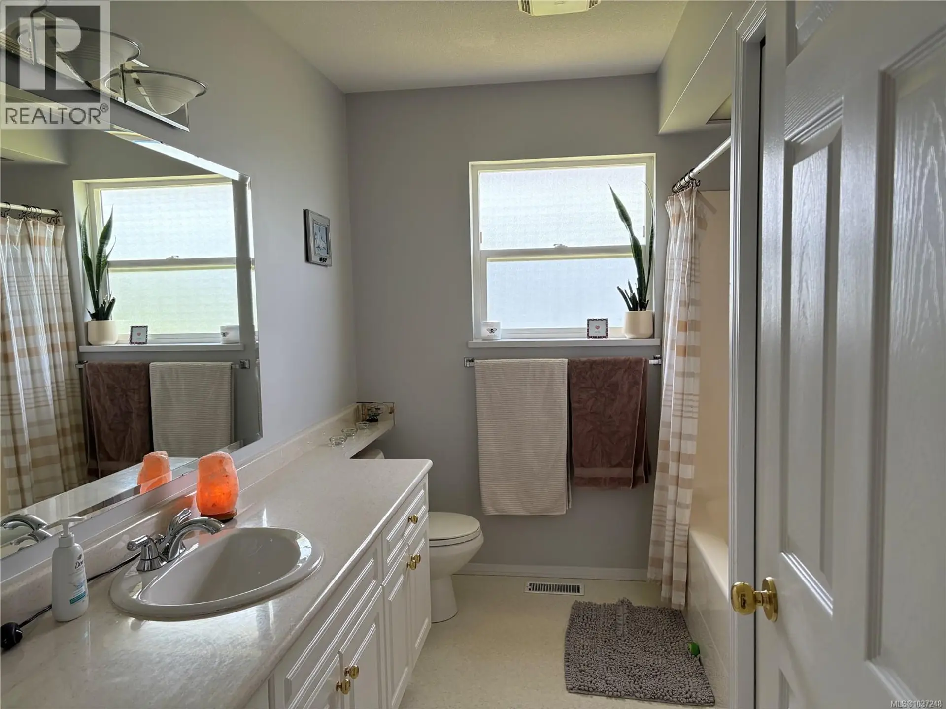 678 Nelson Rd - Image 4