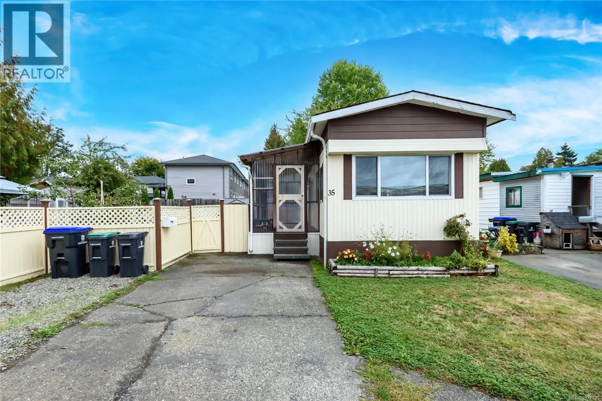 Property at #35 1180 Edgett Rd, Courtenay, BC