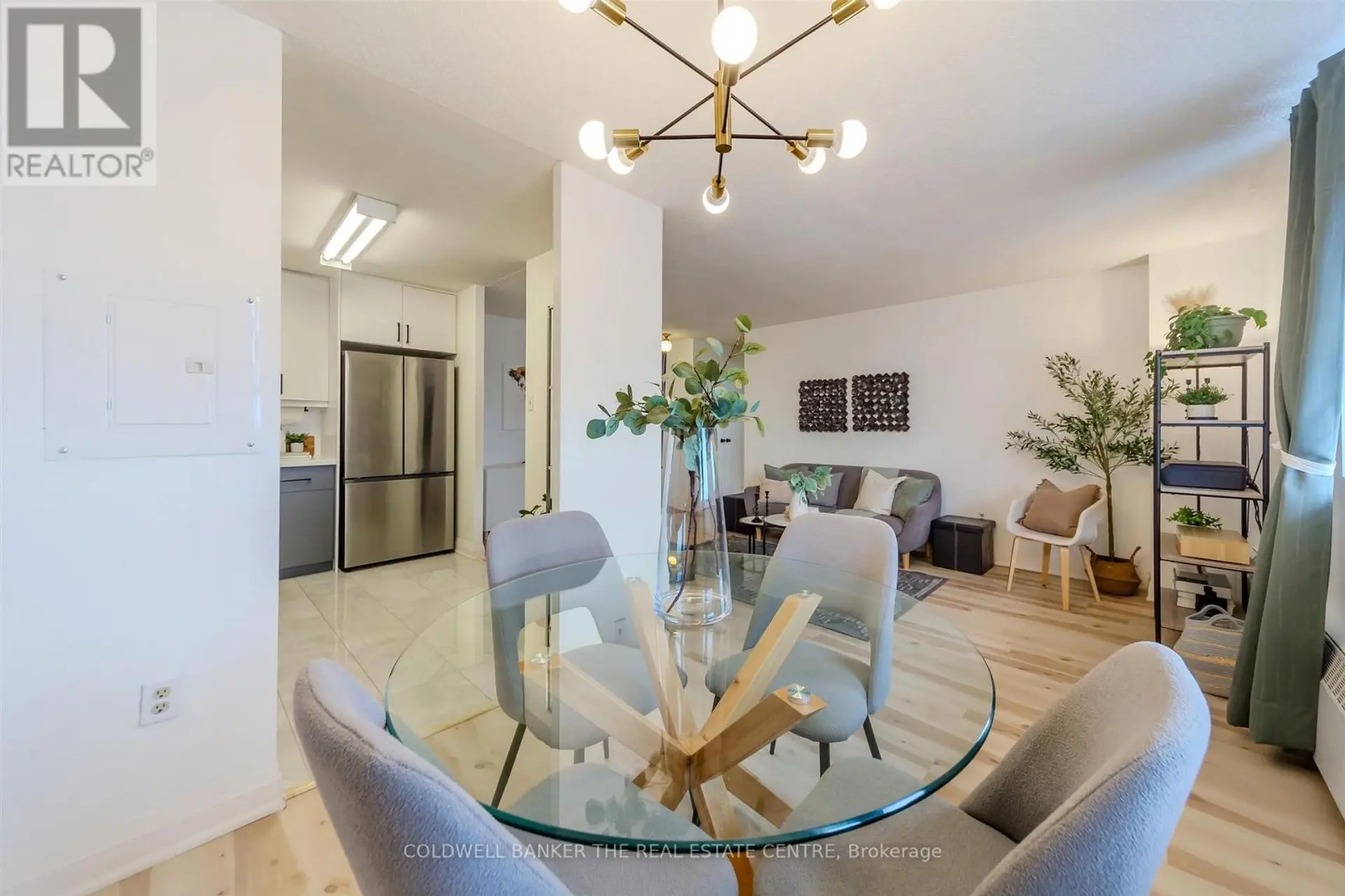 #1006 100 DUNDALK DRIVE - Image 11