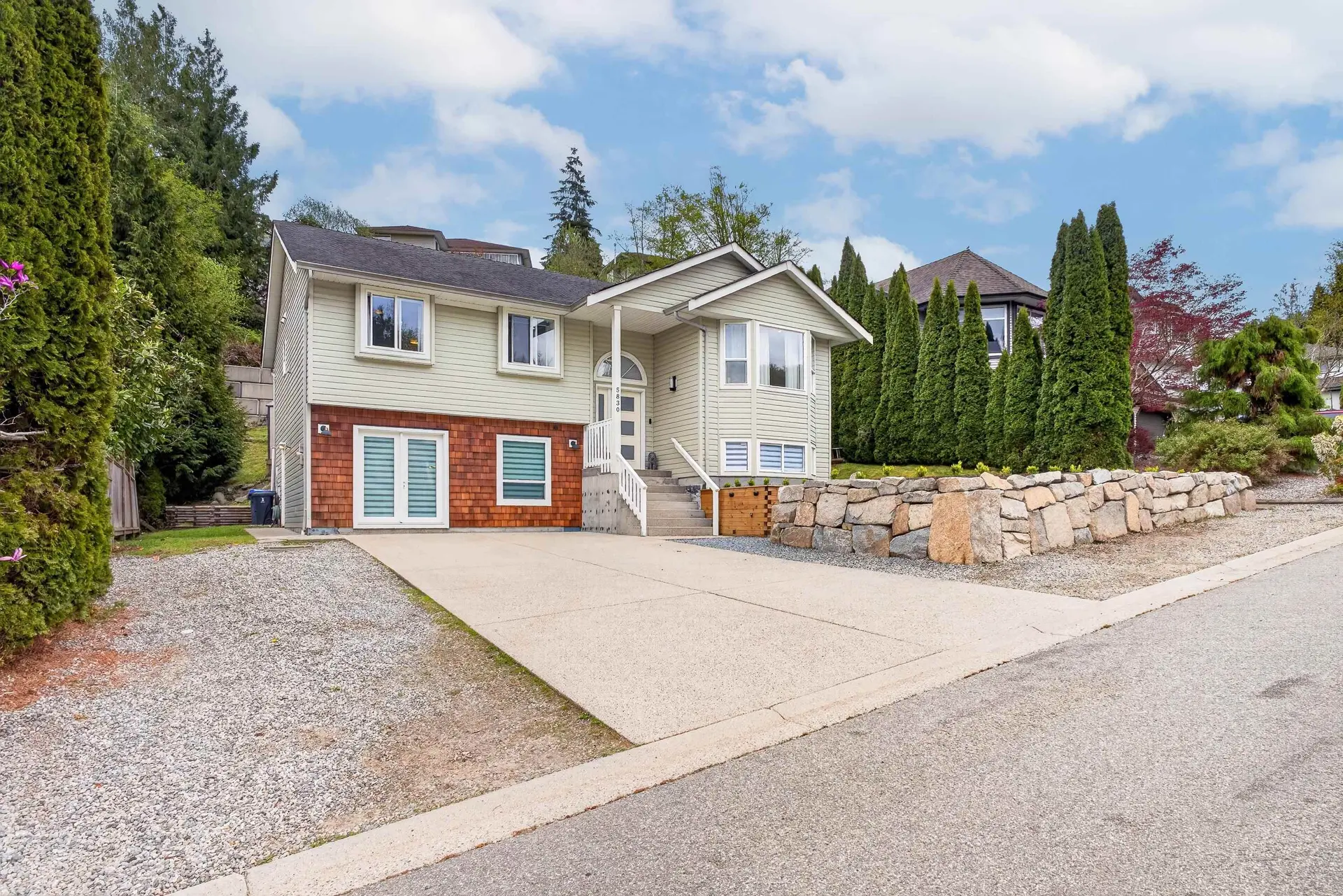 Property at 5830 Heron Place, Sechelt, BC