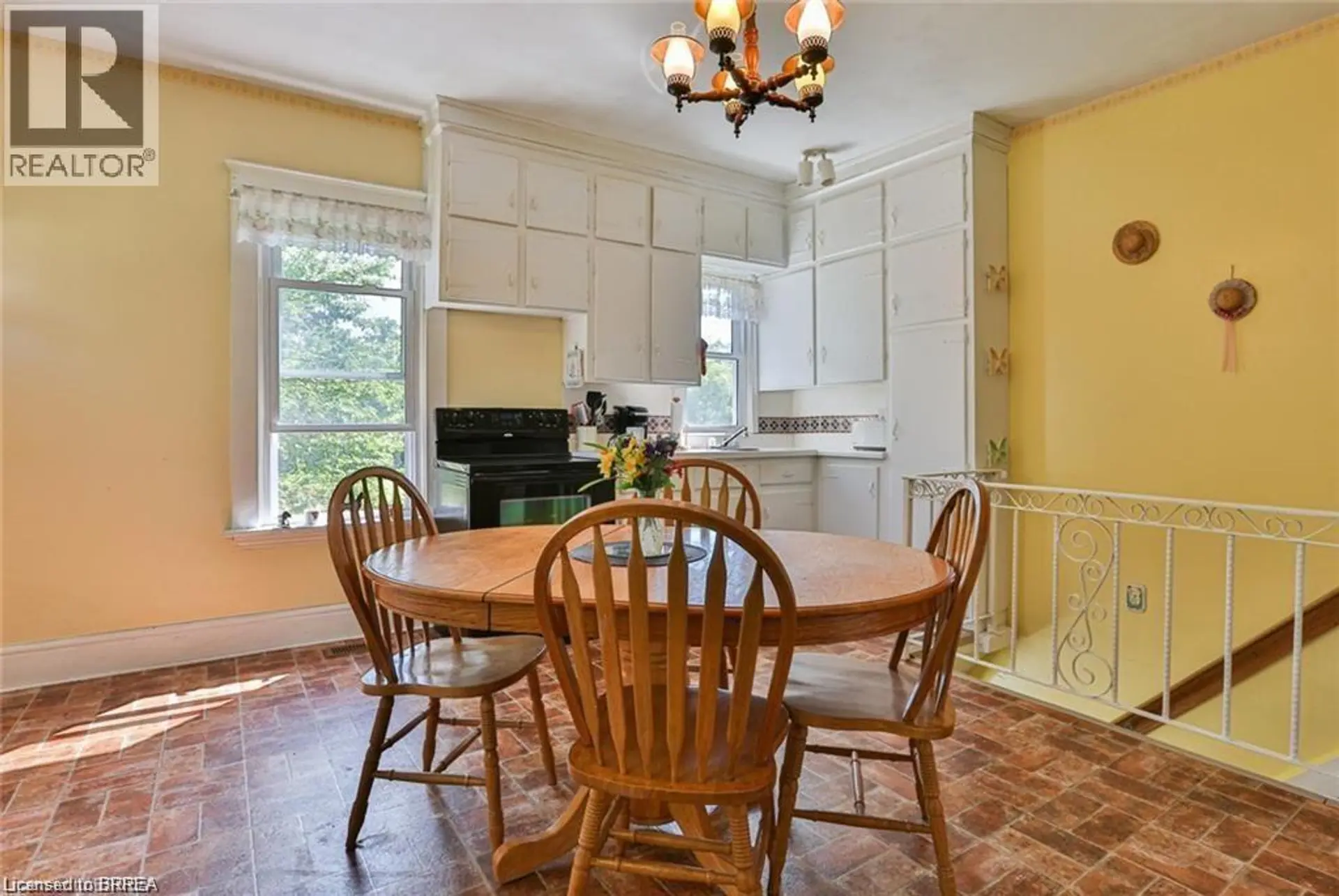 5 CLOVERDALE Avenue - Image 8
