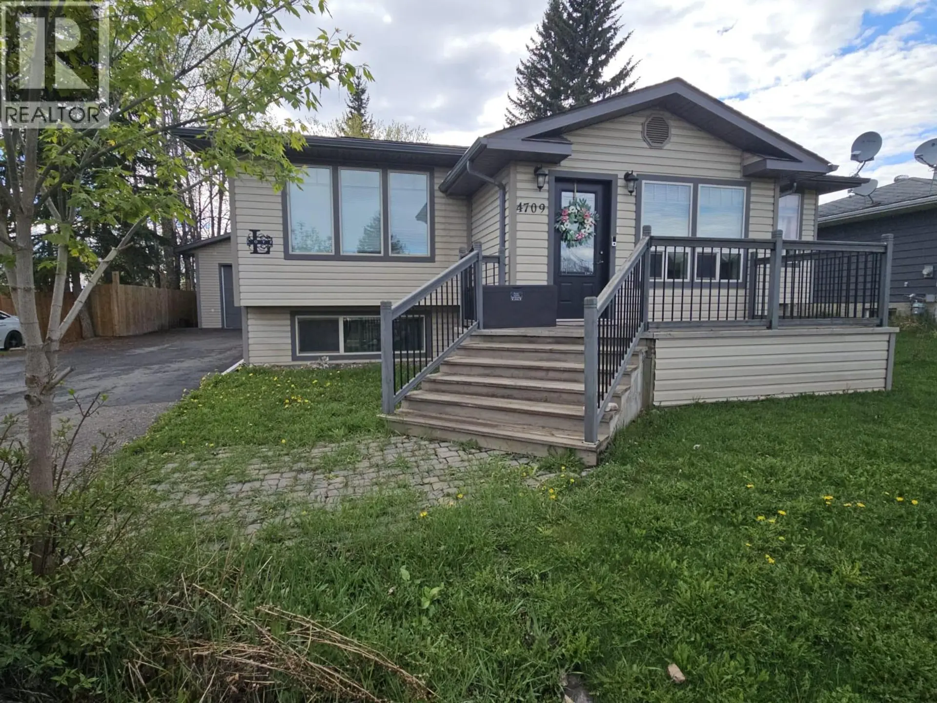 Property at 4709 45 Street NE, Chetwynd, BC