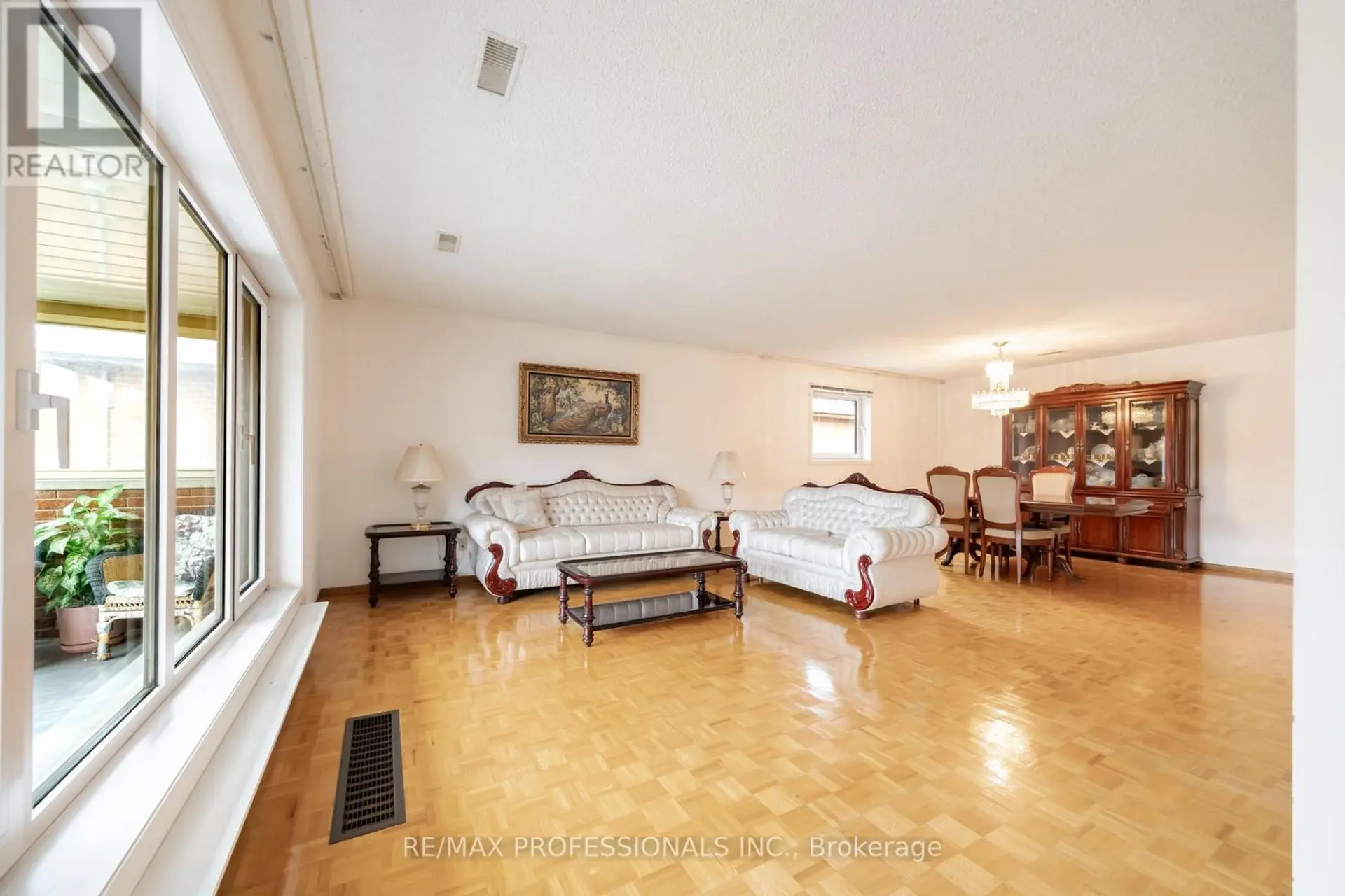 1164 KIPLING AVENUE - Image 2