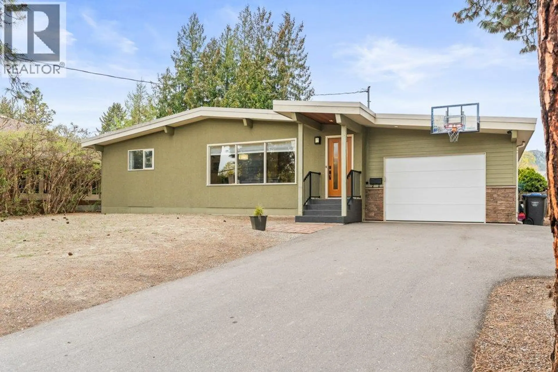 Property at 1784 Highland Drive N, Kelowna, BC