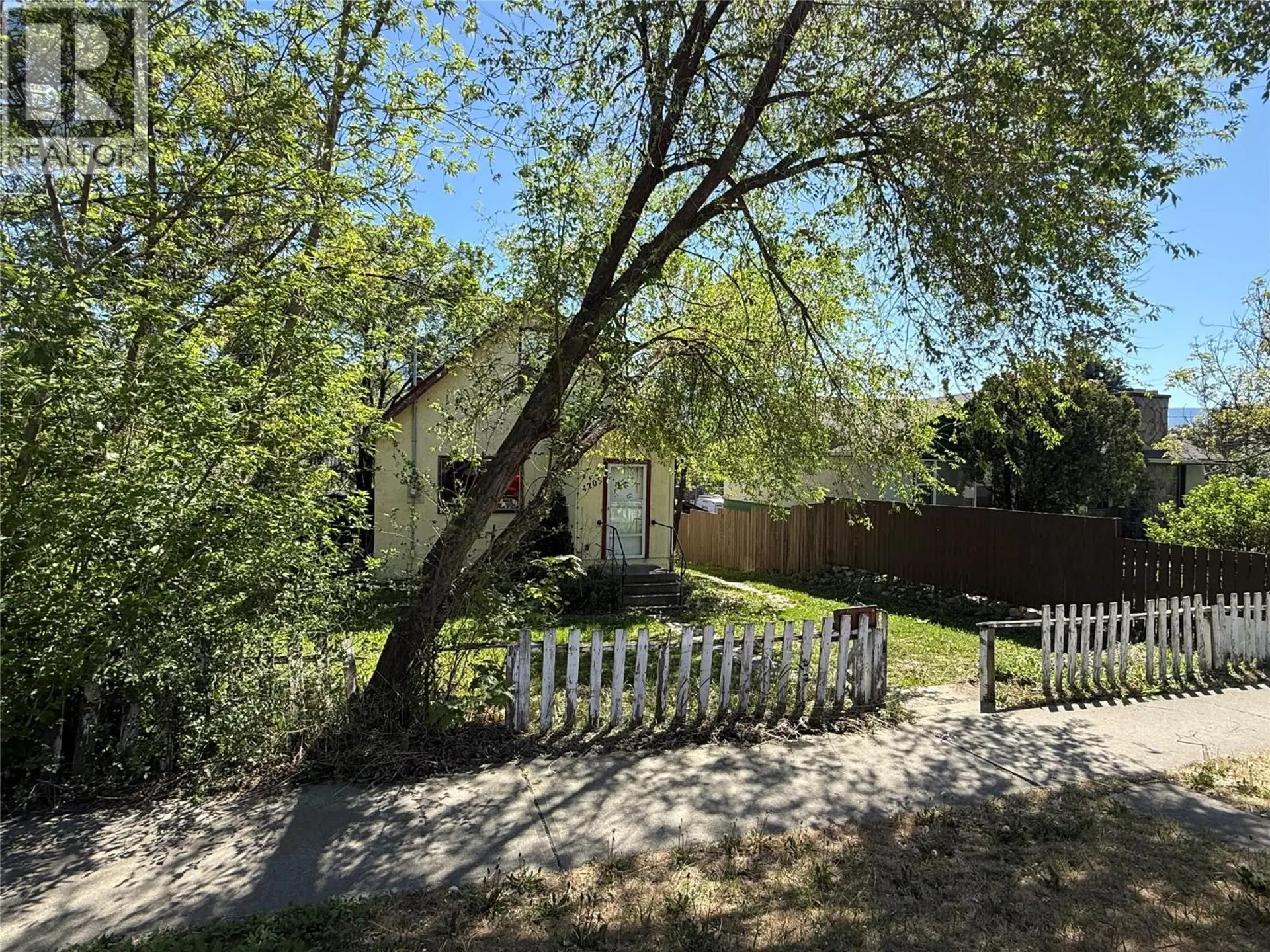 4203 34 Street - Image 2