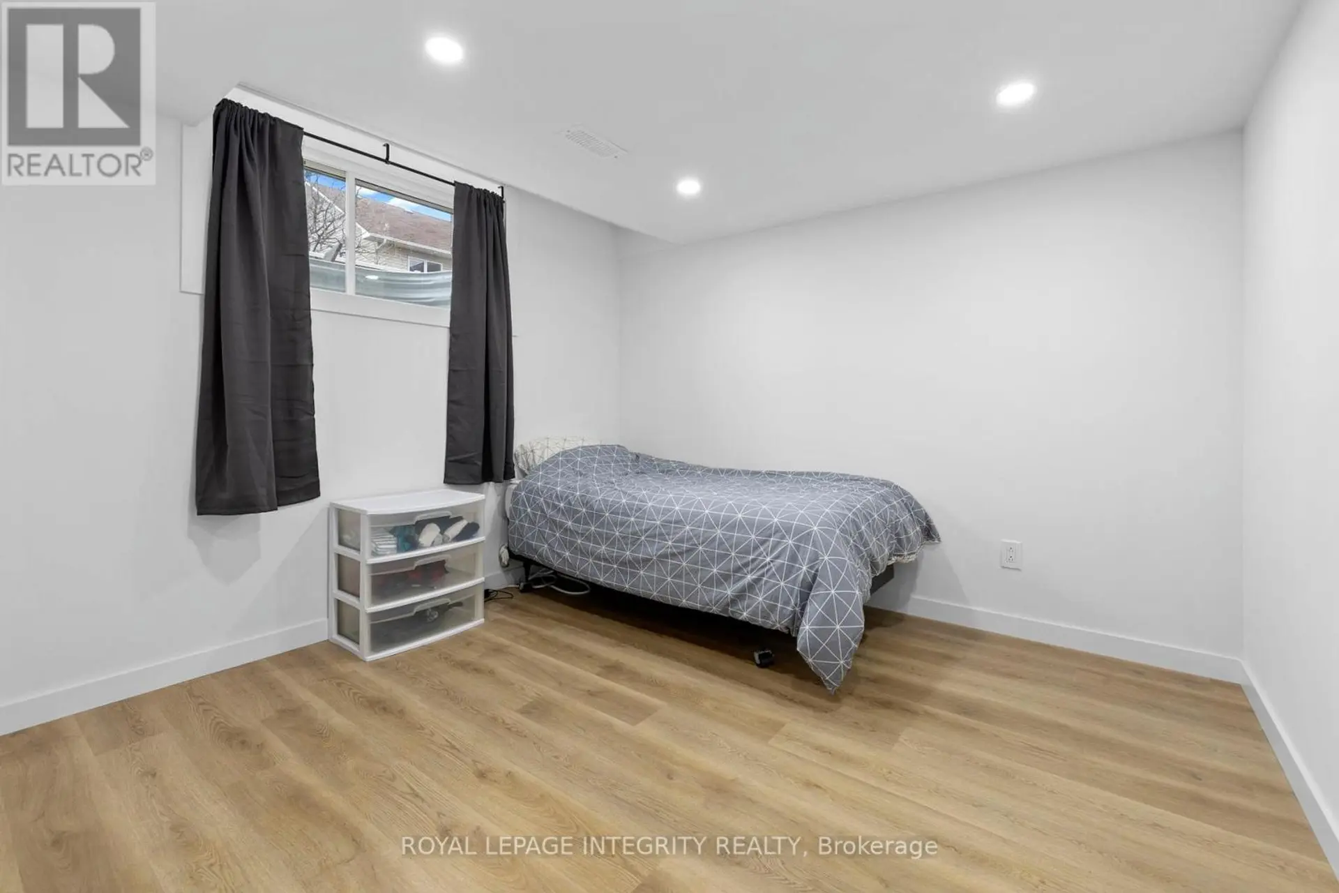 142 SHALLOW POND PLACE E - Image 18