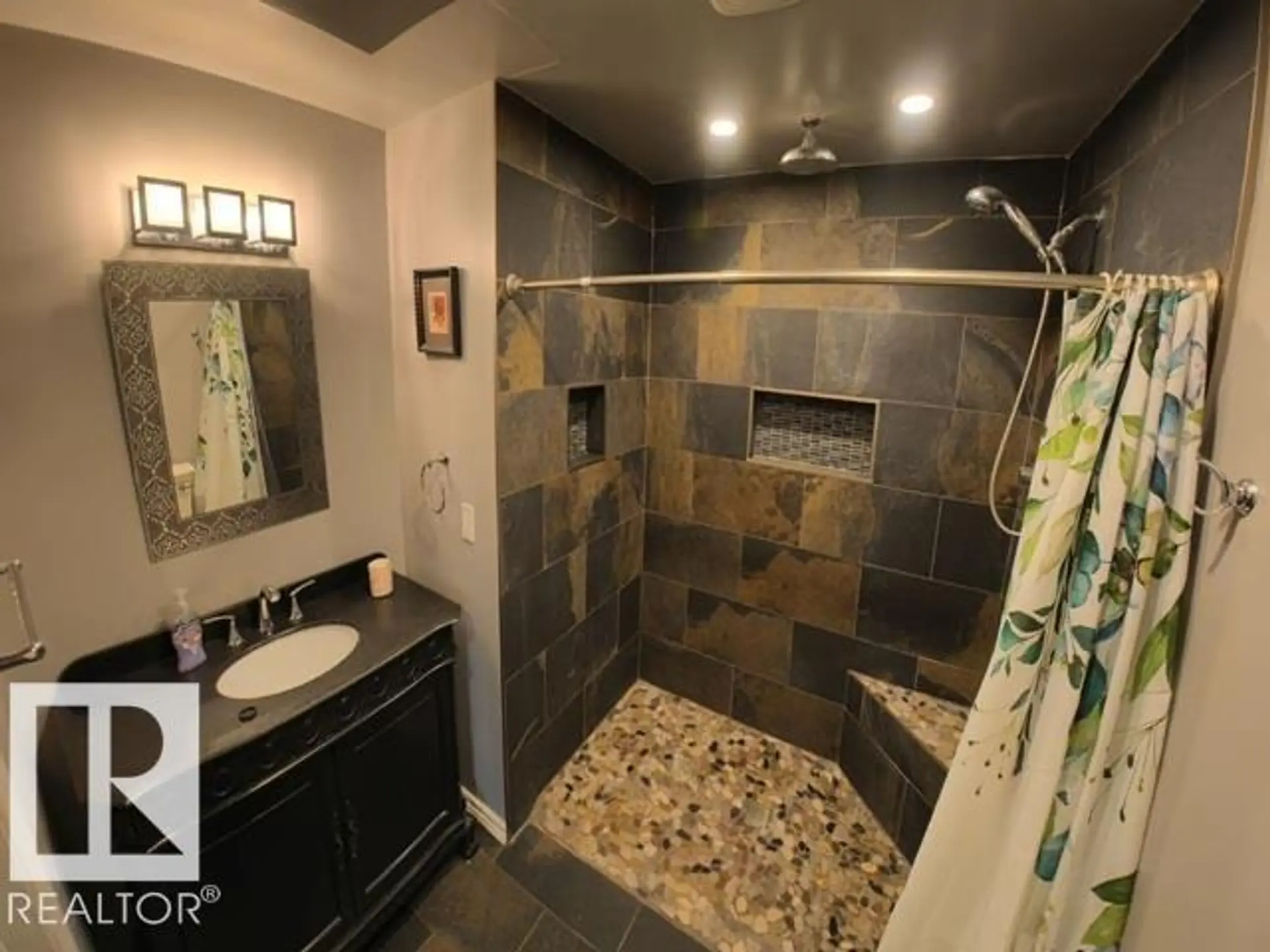 8804 29 AV NW - Image 13