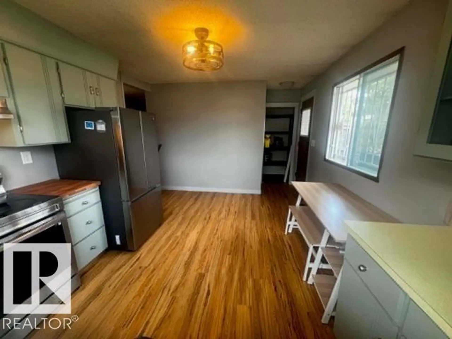 8804 29 AV NW - Image 6