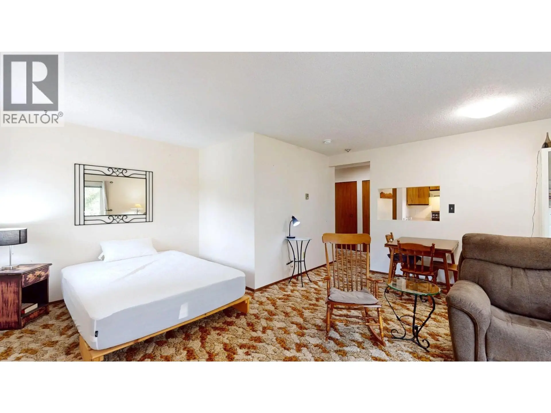 #307 501 Elk Street - Image 11