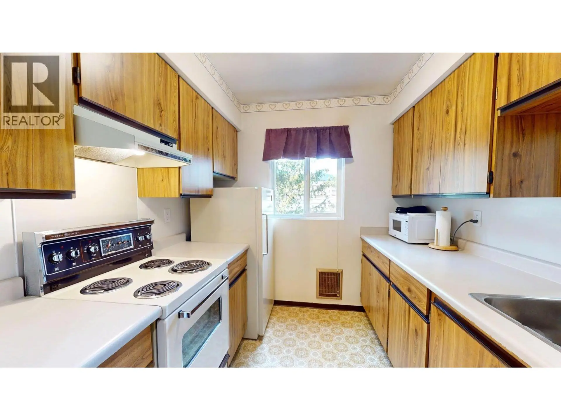 #307 501 Elk Street - Image 3
