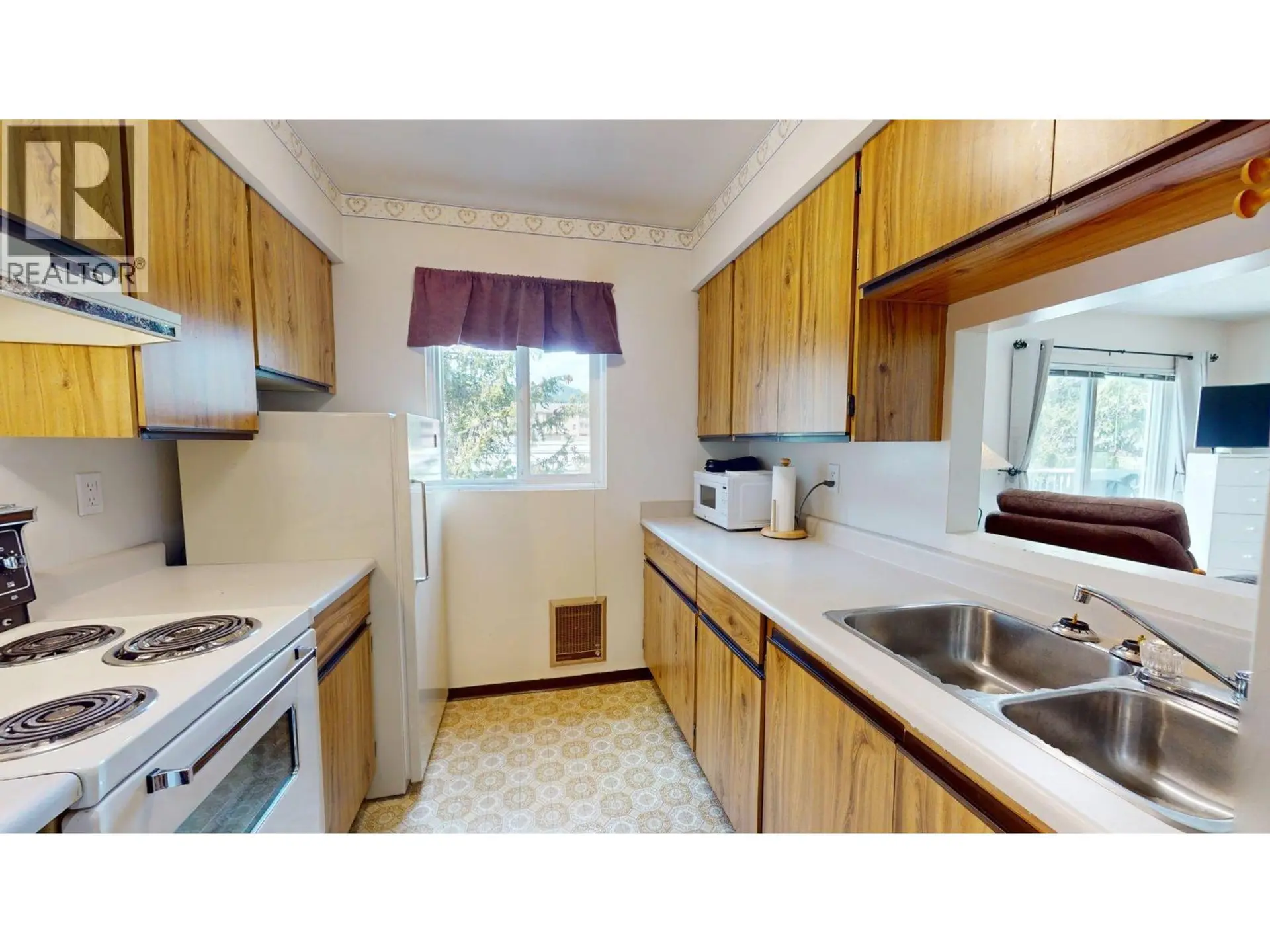 #307 501 Elk Street - Image 4
