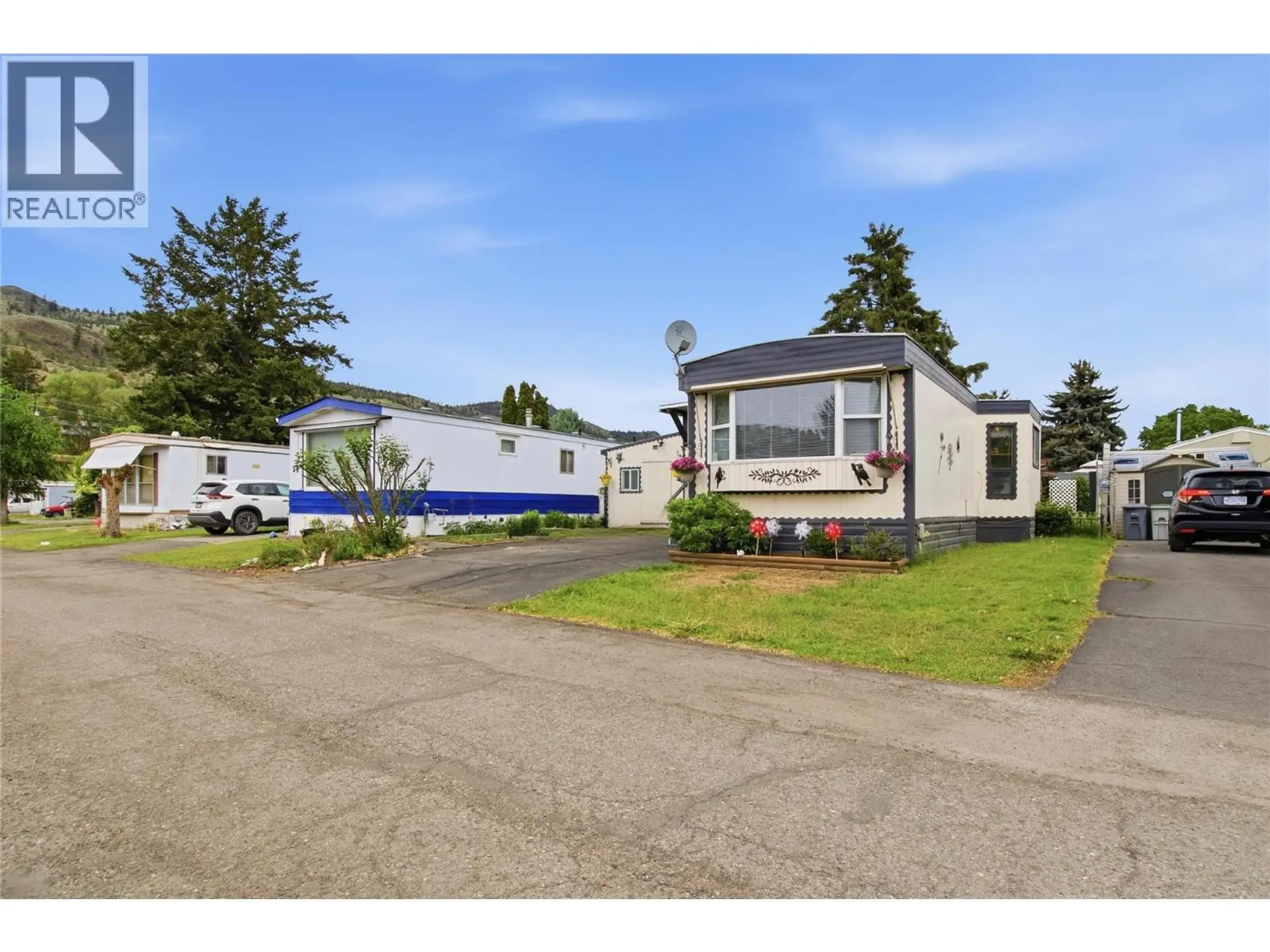 #55 2400 Oakdale Way - Image 1