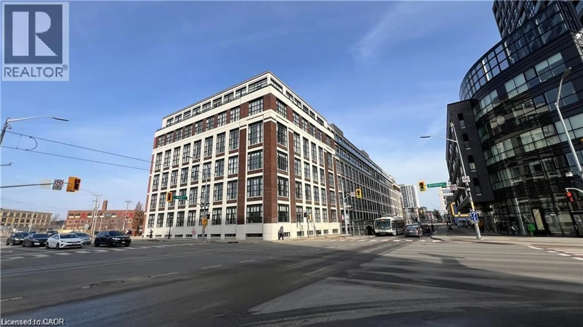 #226 410 KING Street W - Image 19