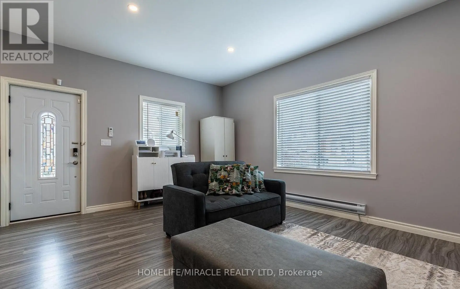 36 DIVISION STREET - Image 2