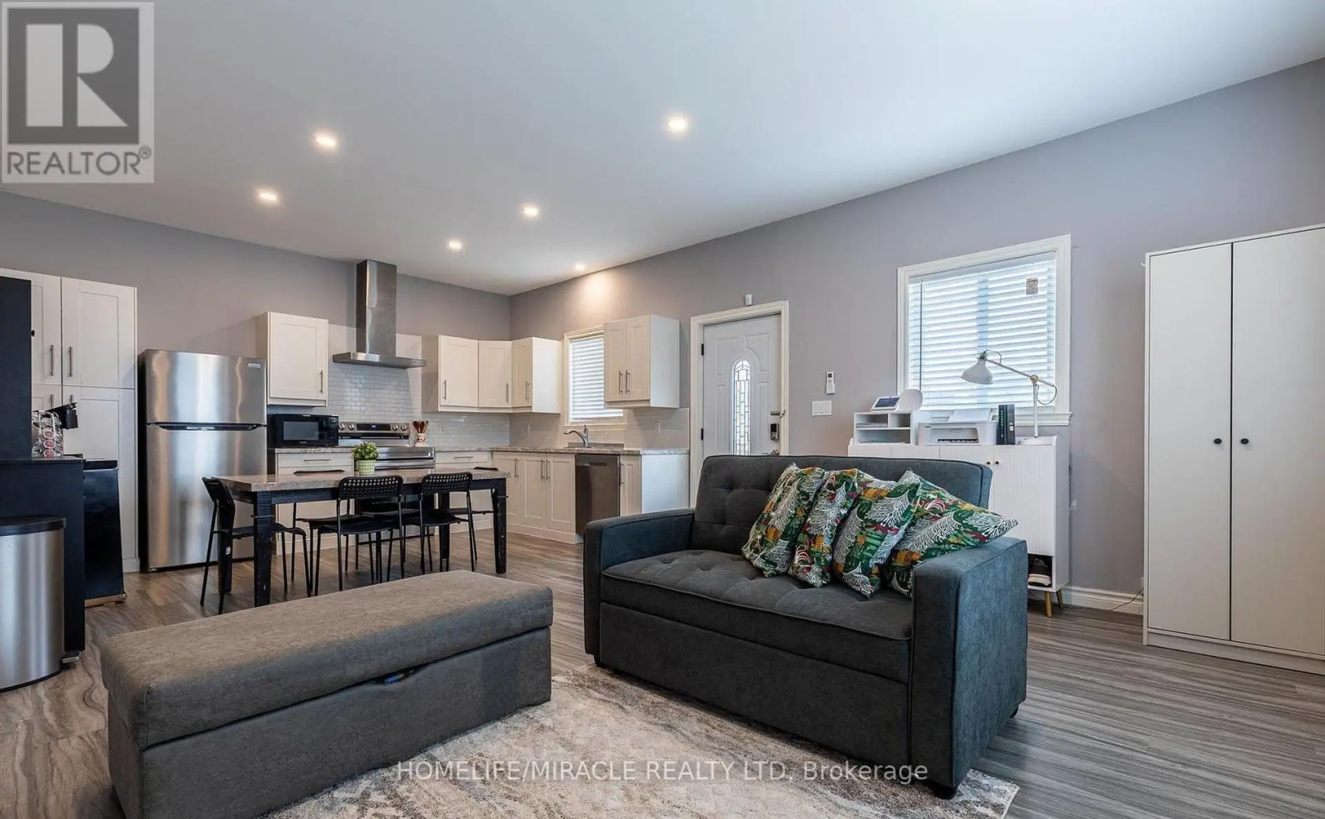36 DIVISION STREET - Image 4