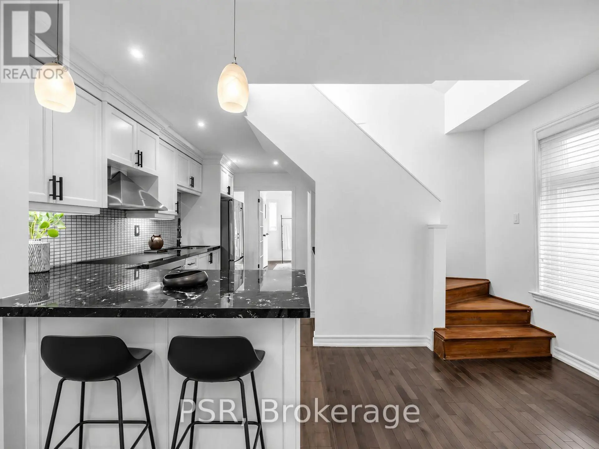 562 ARLINGTON AVENUE - Image 5