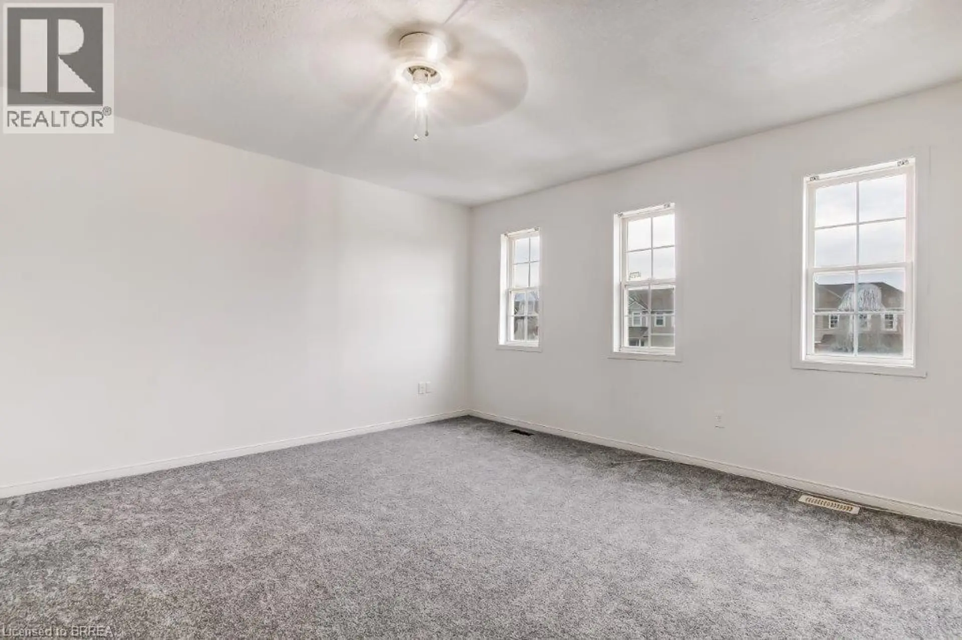 17 STOWE Terrace - Image 10