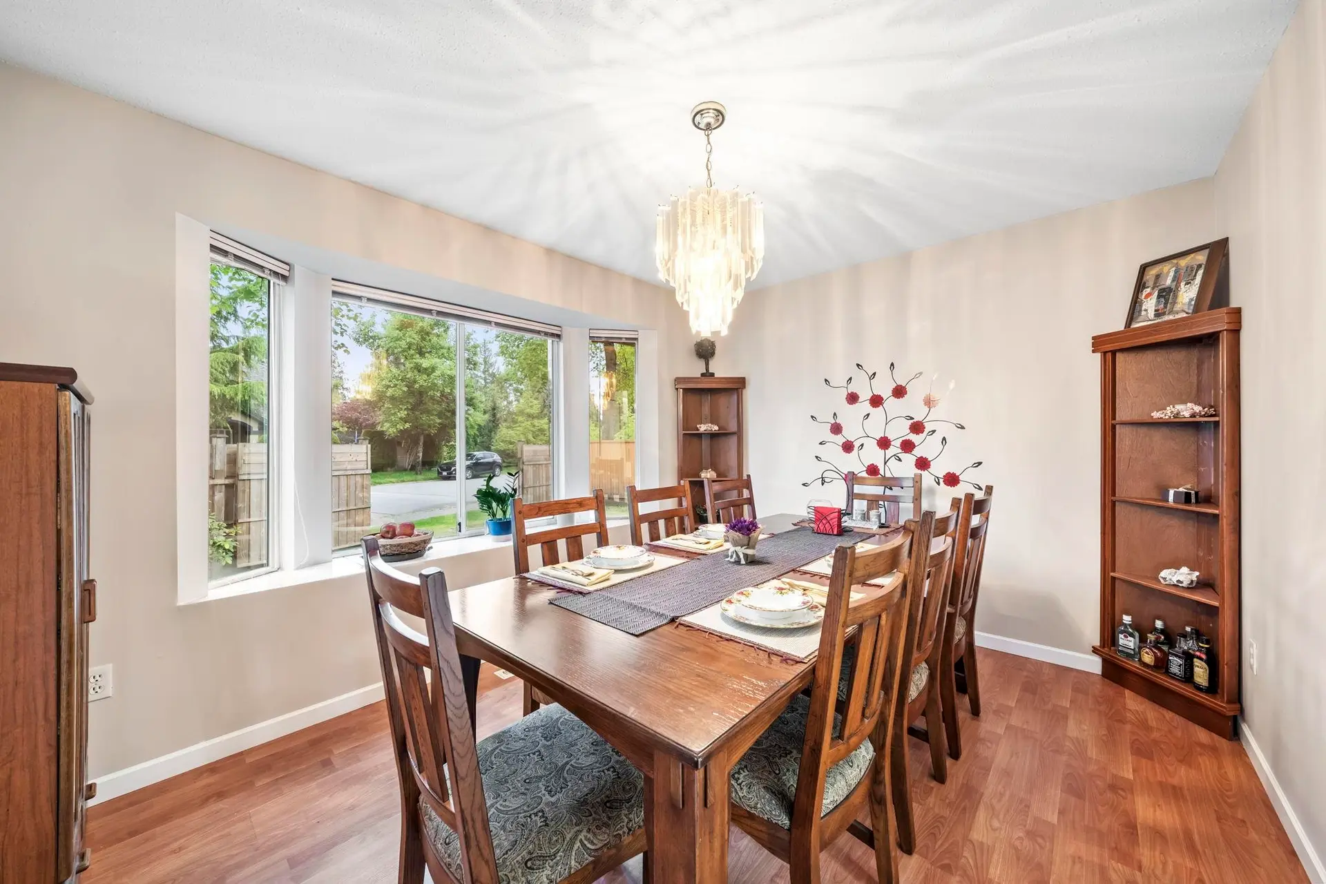 10898 160a Street - Image 3