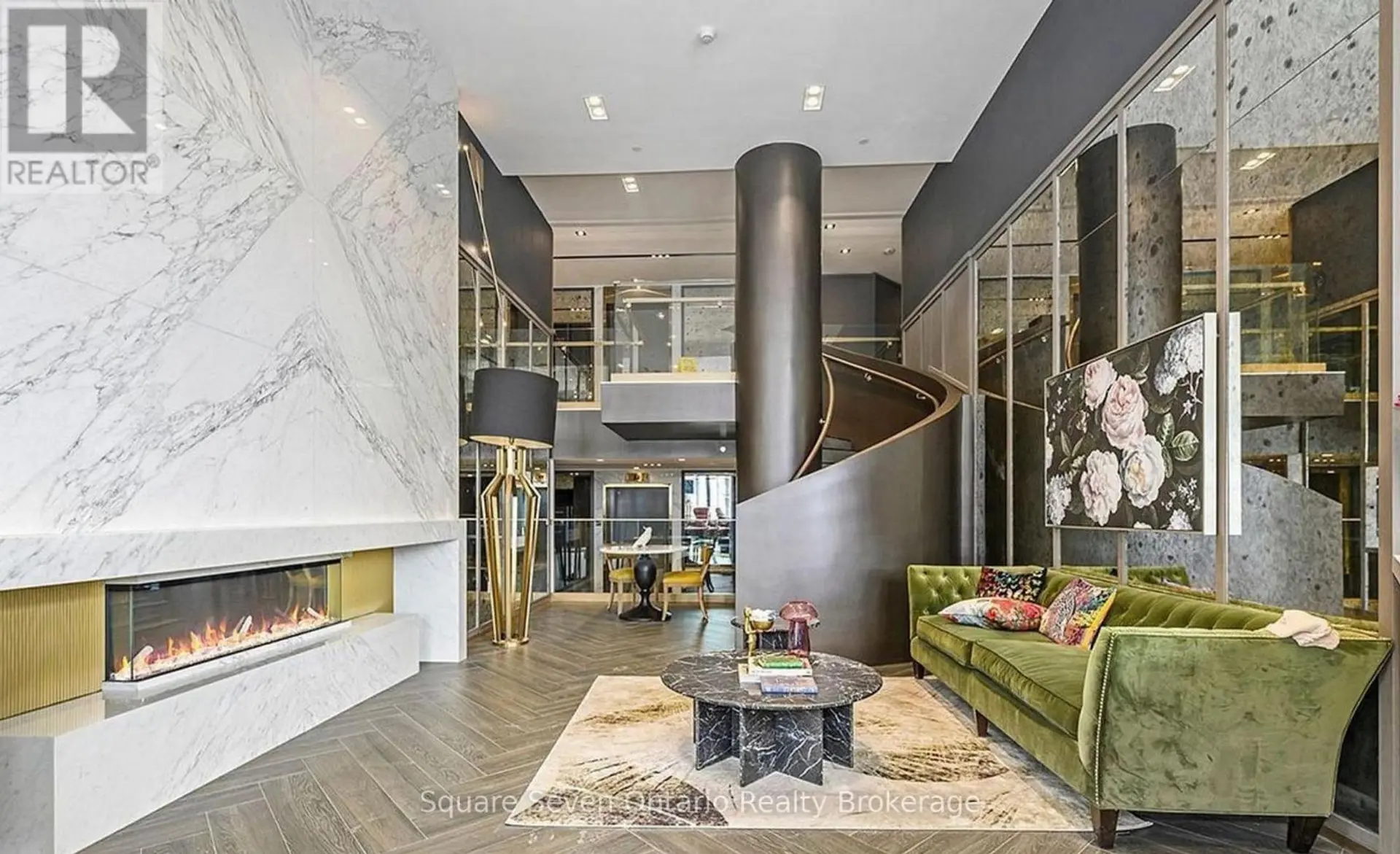 #820 395 DUNDAS STREET - Image 1