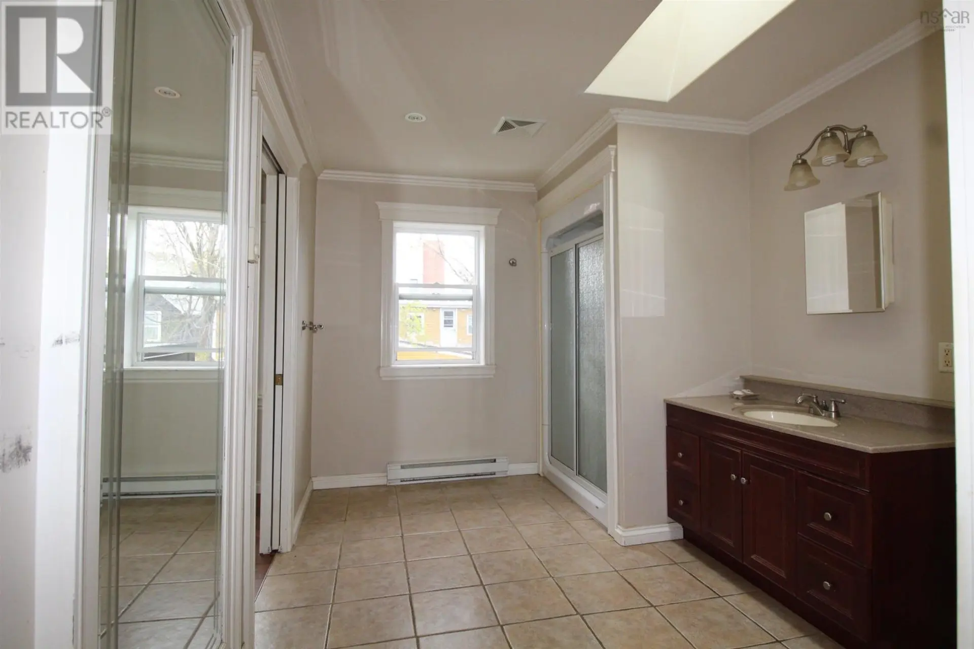 5789 Charles Street - Image 9