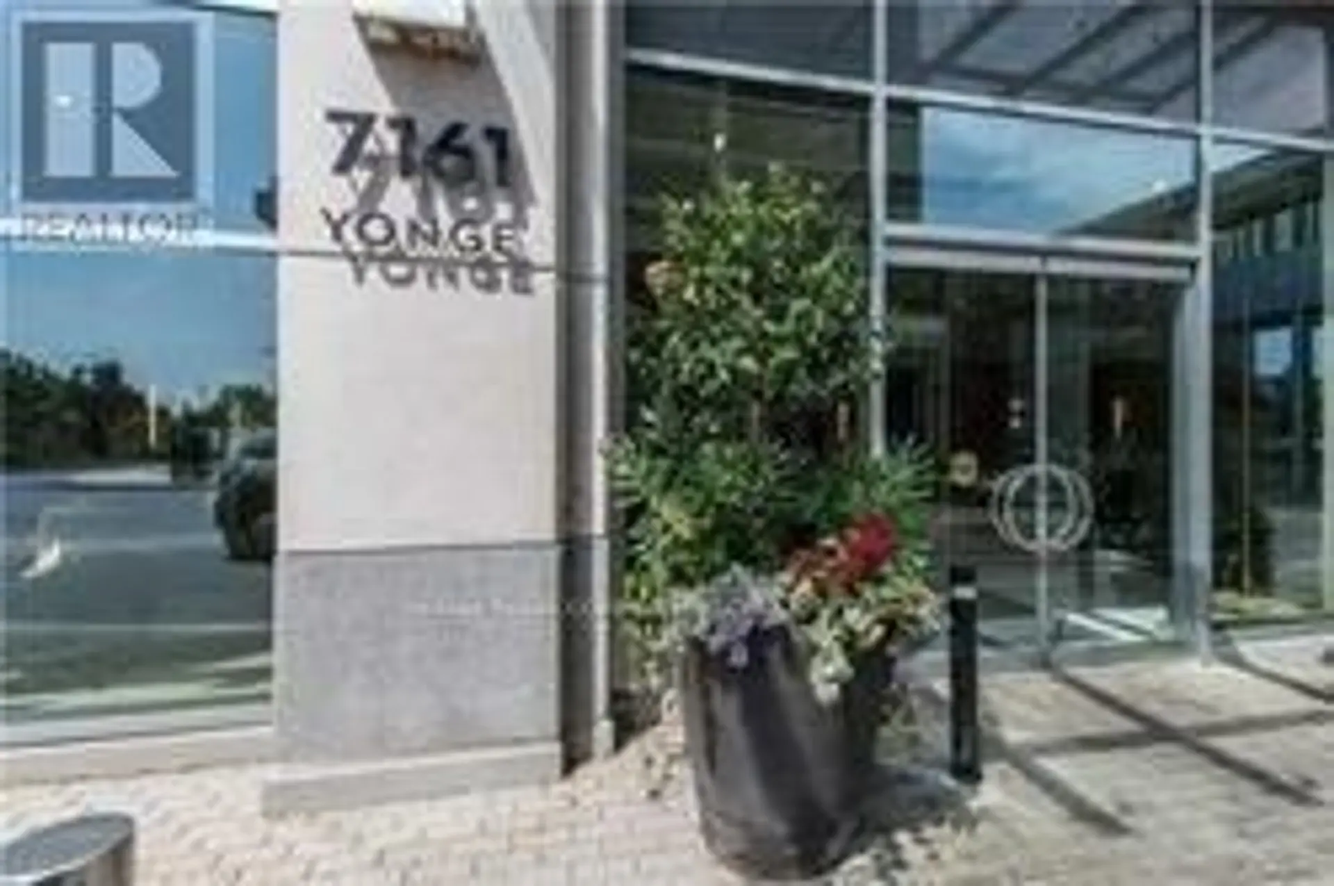 #1133 7161 YONGE STREET - Image 2