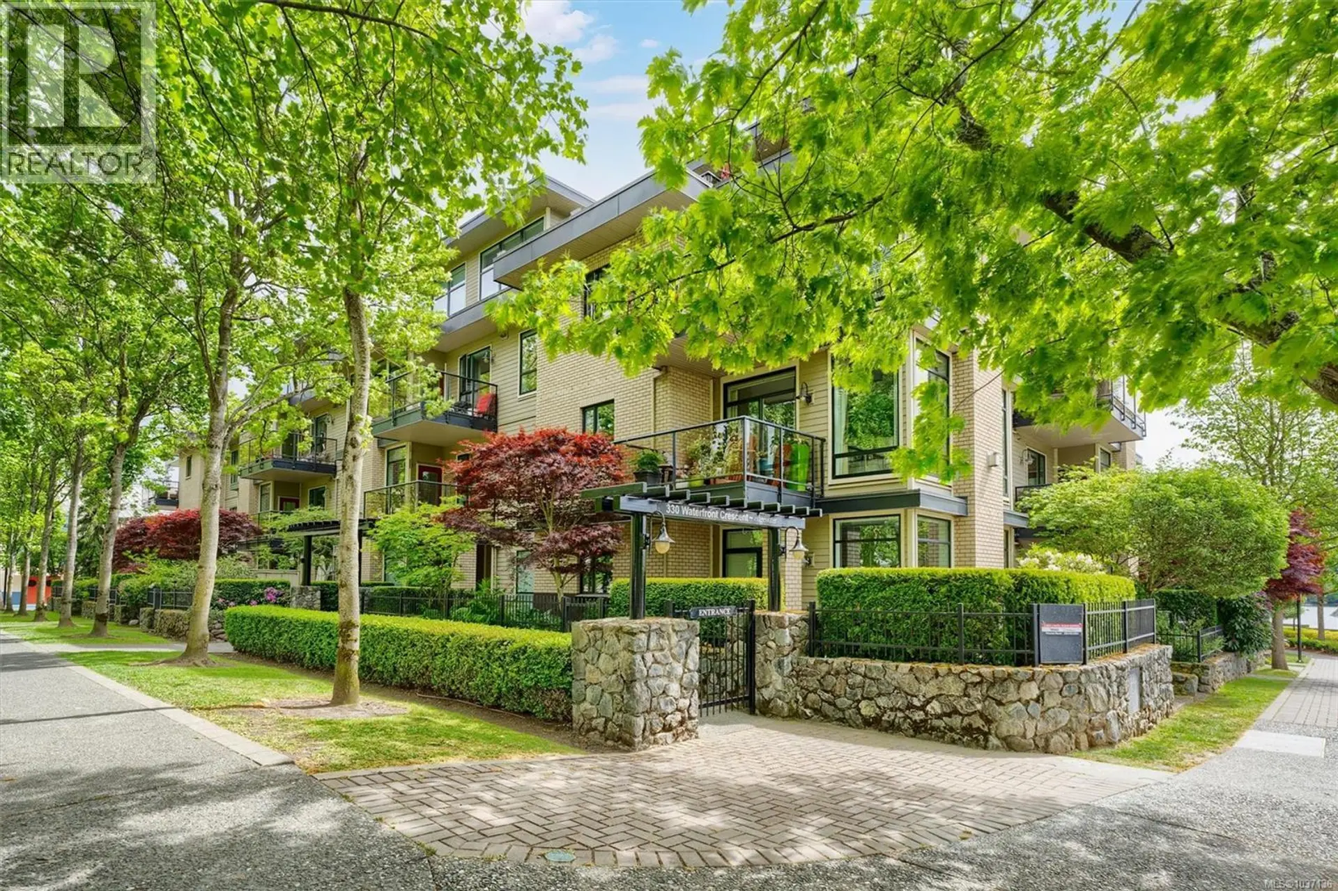 Property at #207 330 Waterfront Cres, Victoria, BC