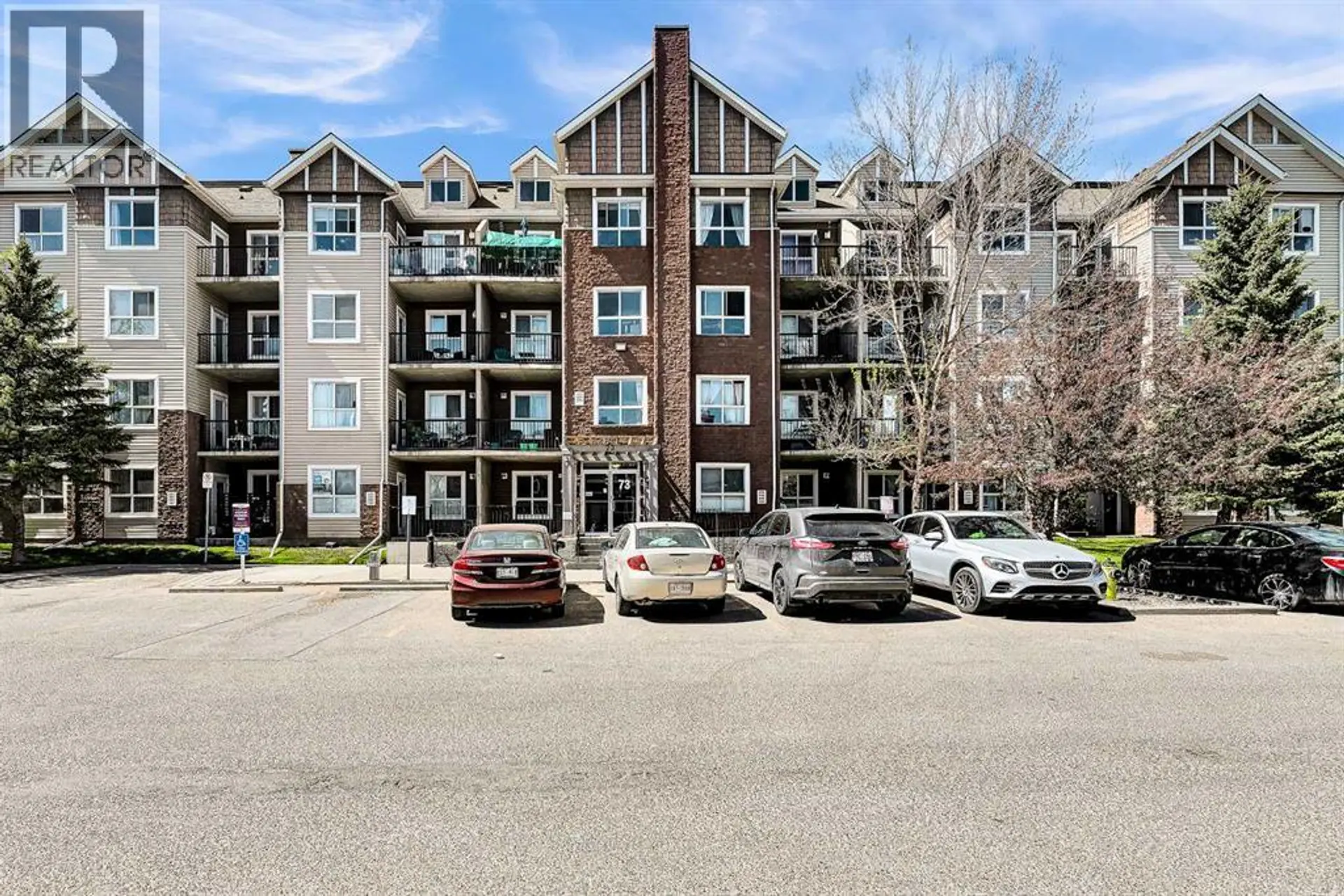 #1103 73 Erin Woods Court SE - Image 2