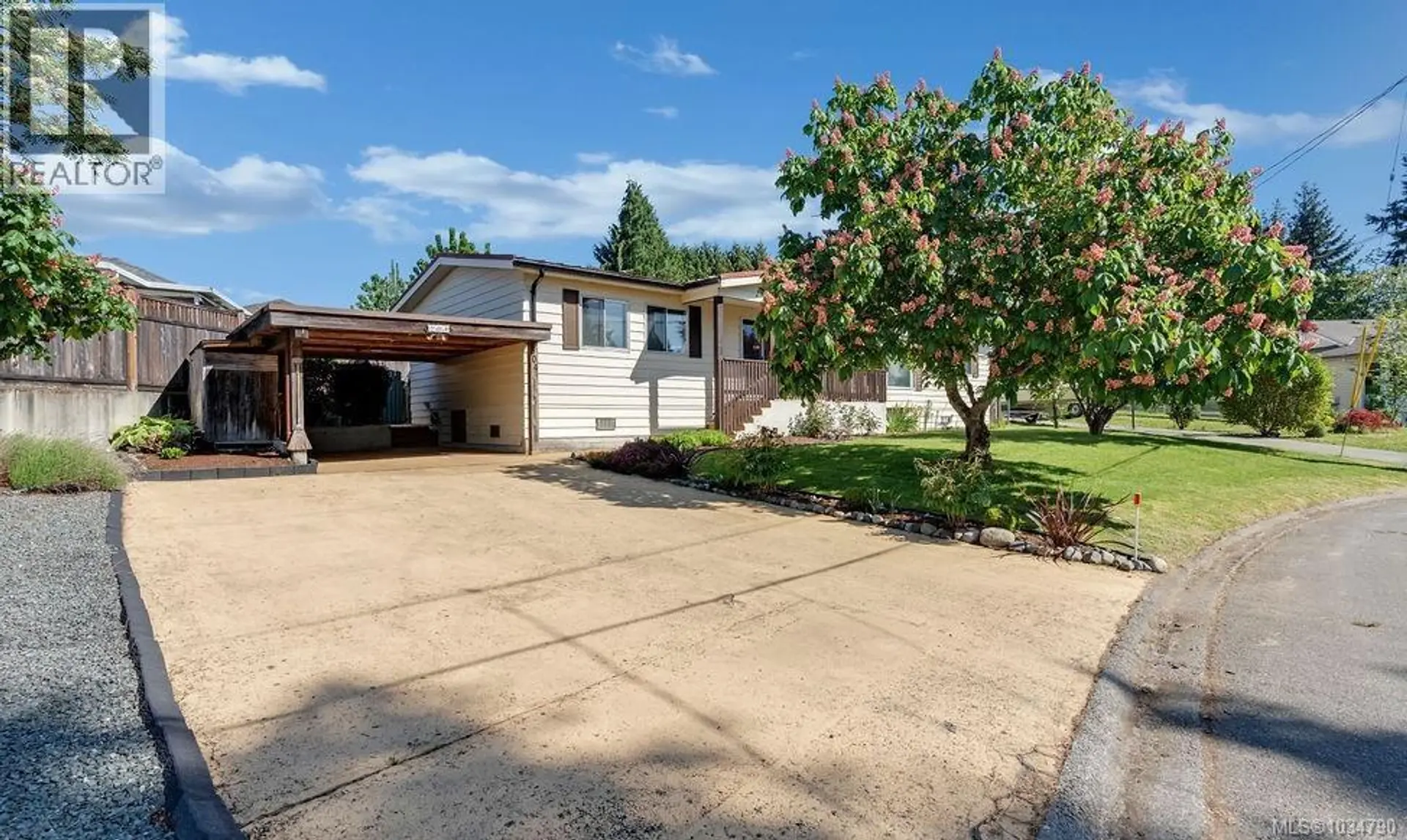 Property at 504 Wilrose Pl, Ladysmith, BC