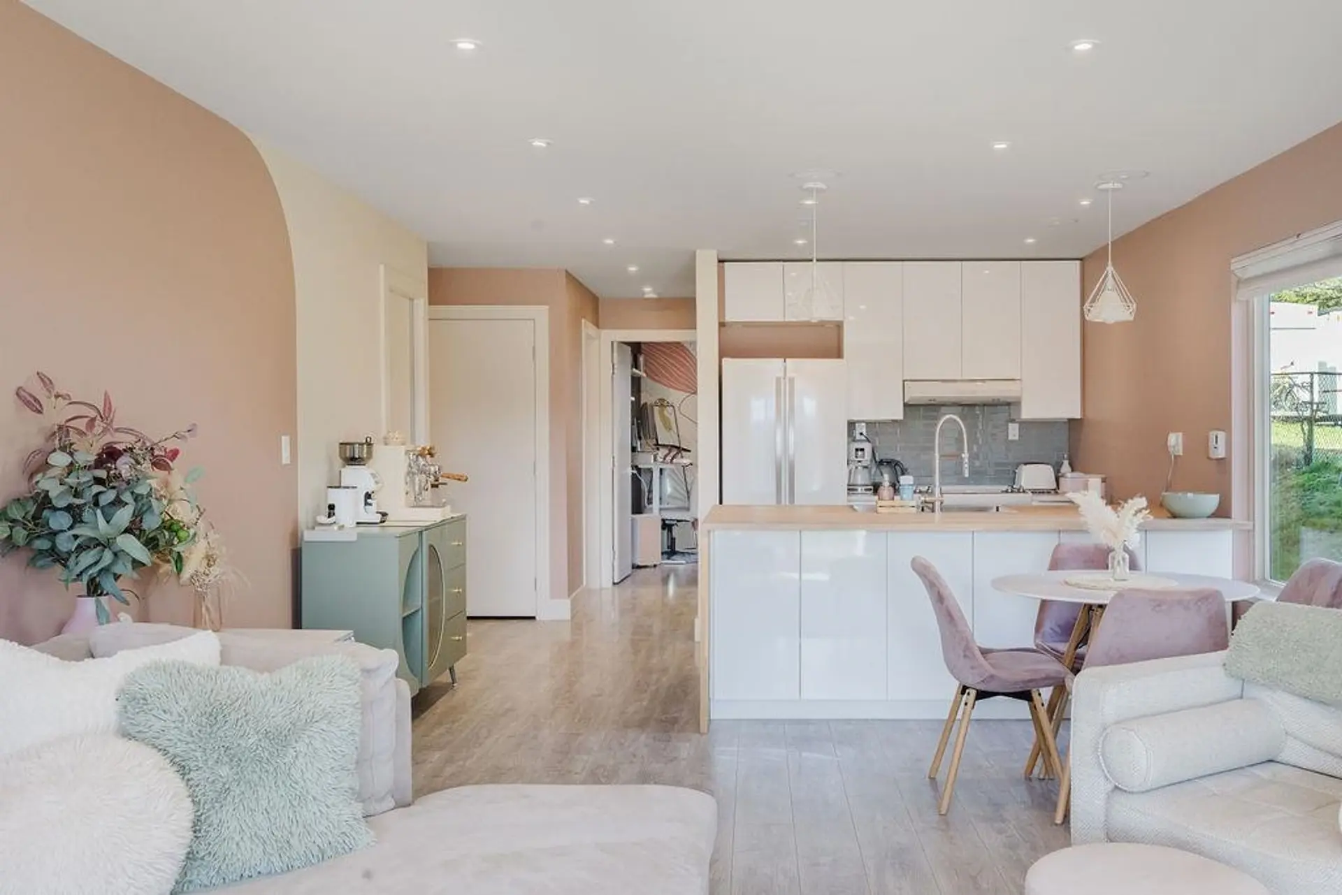 Property at #1 622 Farnham Road, Gibsons, BC