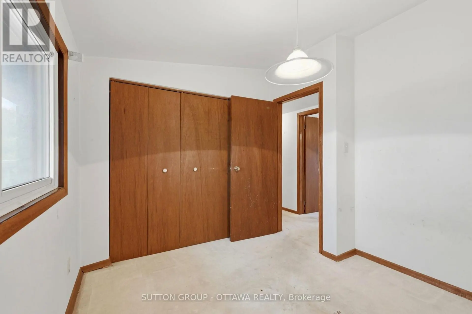 301 CENTRAL PARK BOULEVARD N - Image 10