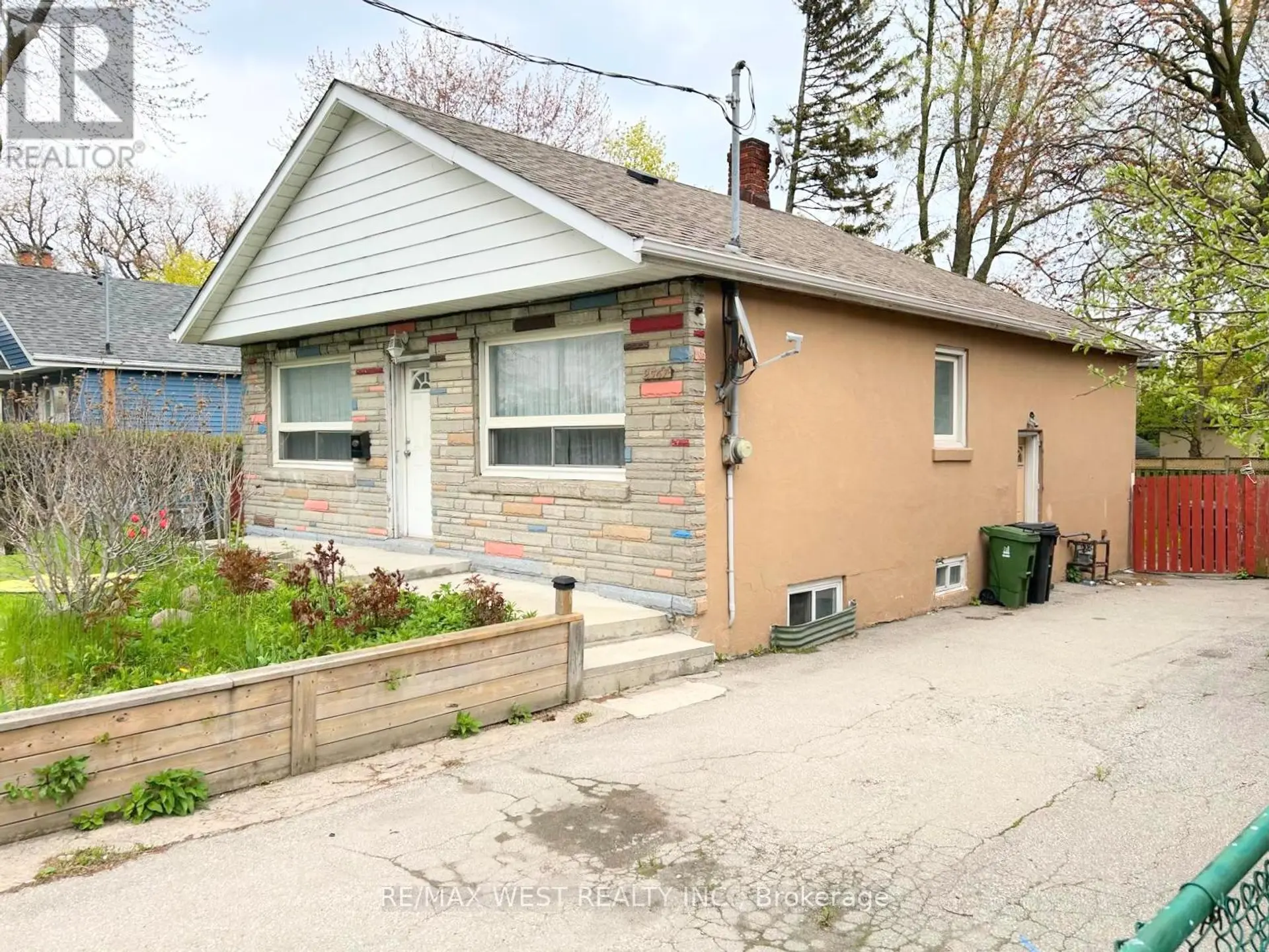 2567 KINGSTON ROAD - Image 2