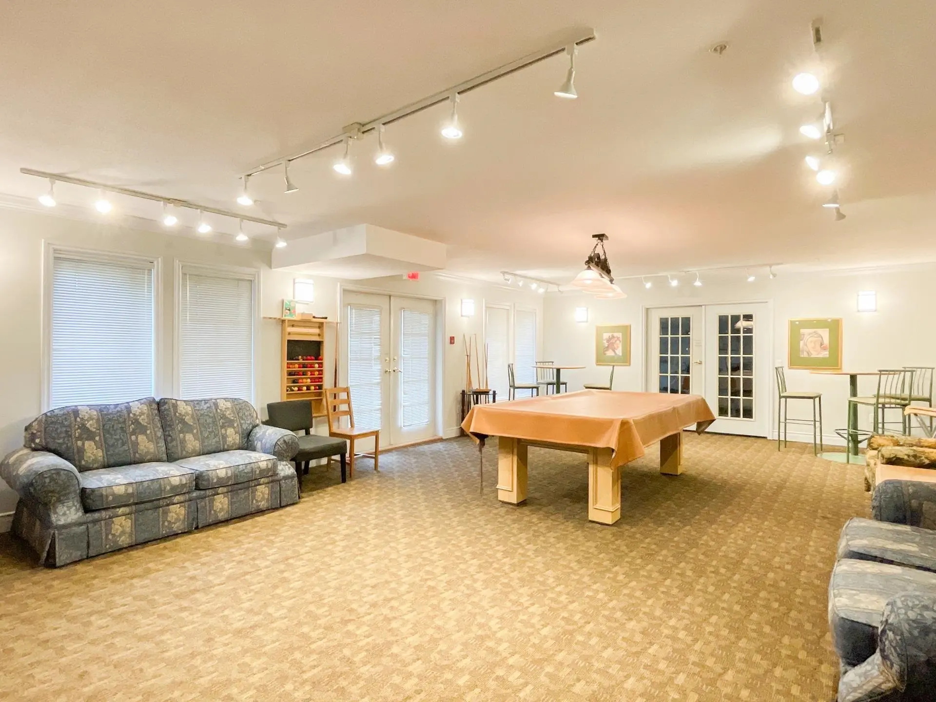 #105 1669 Grant Avenue - Image 17