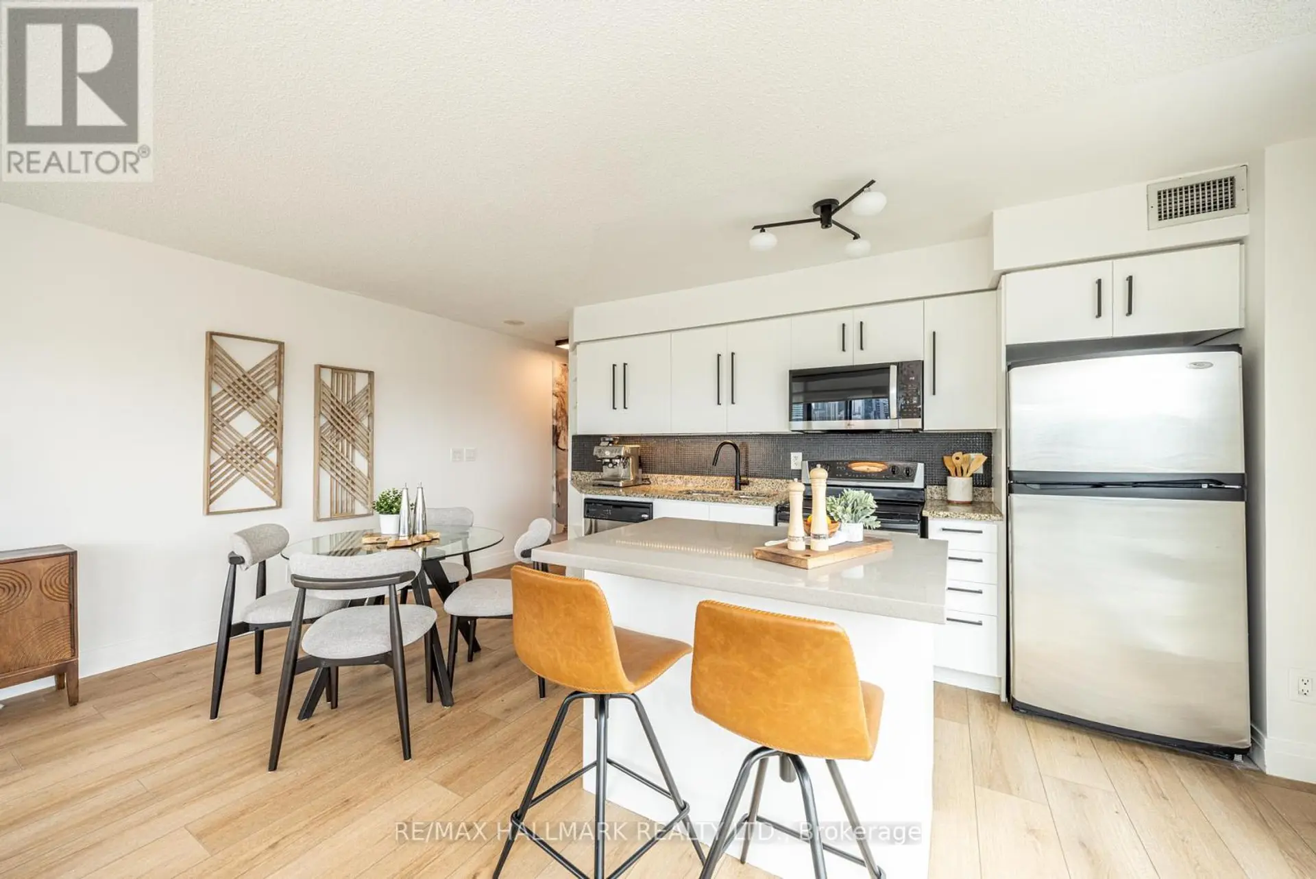 #1120 231 FORT YORK BOULEVARD - Image 3