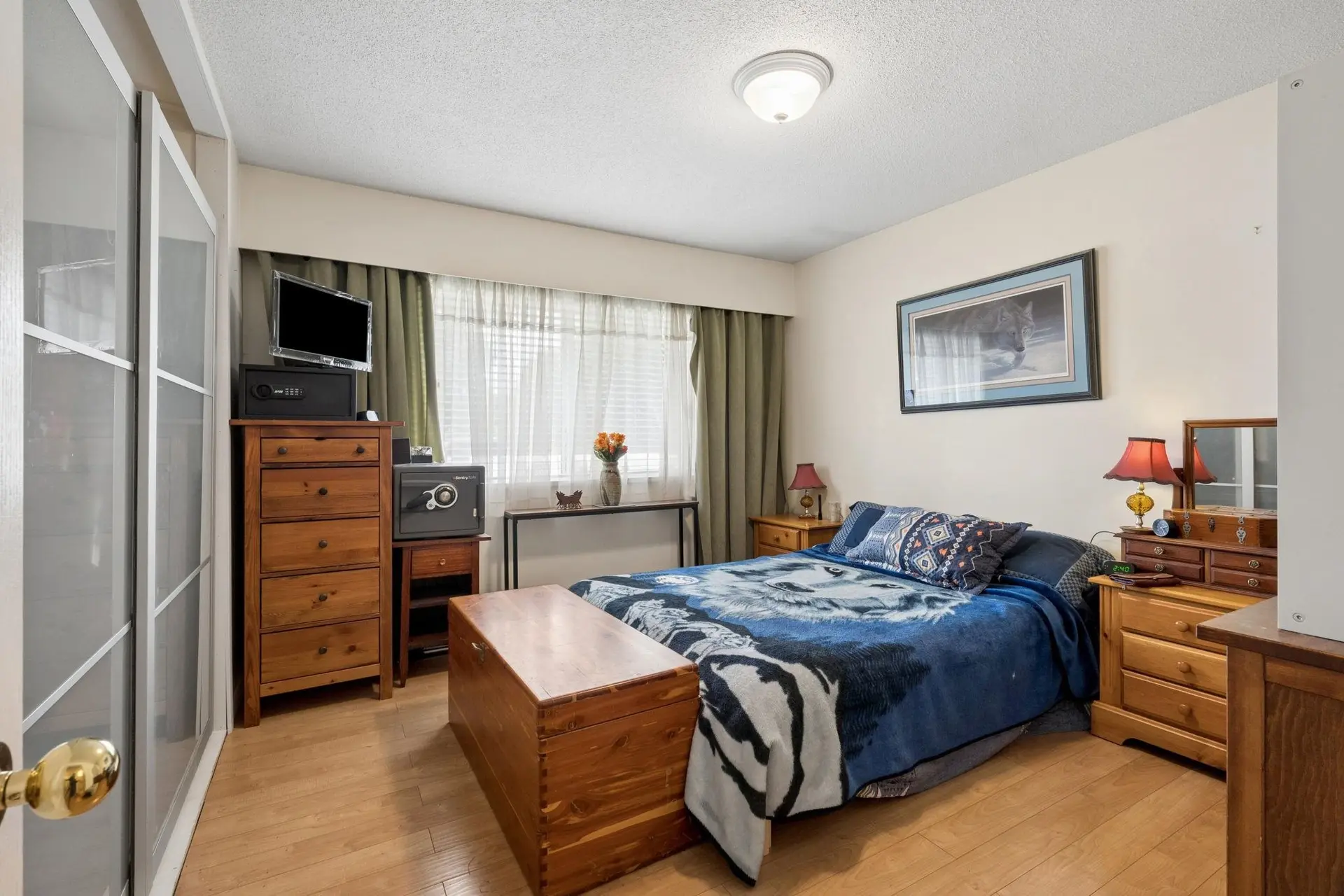 5120 59a Street - Image 10