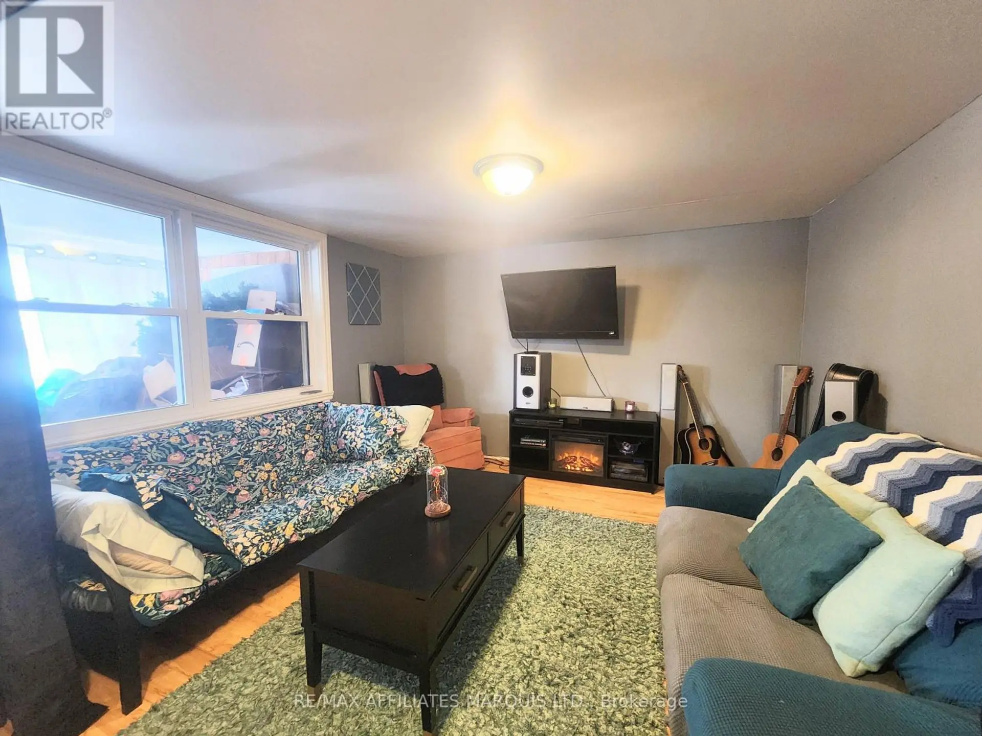 12 - 12A CARTIER AVENUE - Image 9